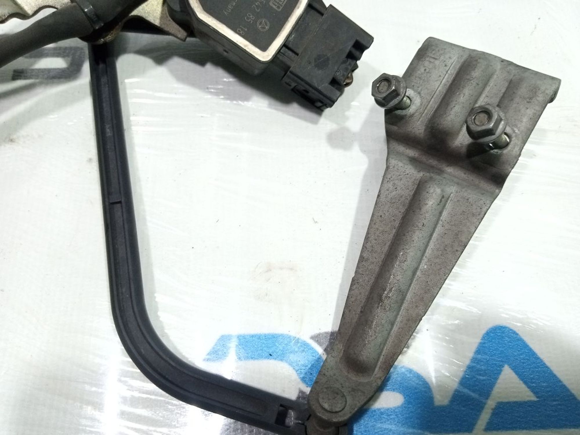 https://ycs.partsauto.market/partsauto-images/thmbs/userImages/b7628e092085f1f91467af1afb6e7630/part/d909586b-b75e-4ffa-8467-c6d522567501_1749817369257.jpg