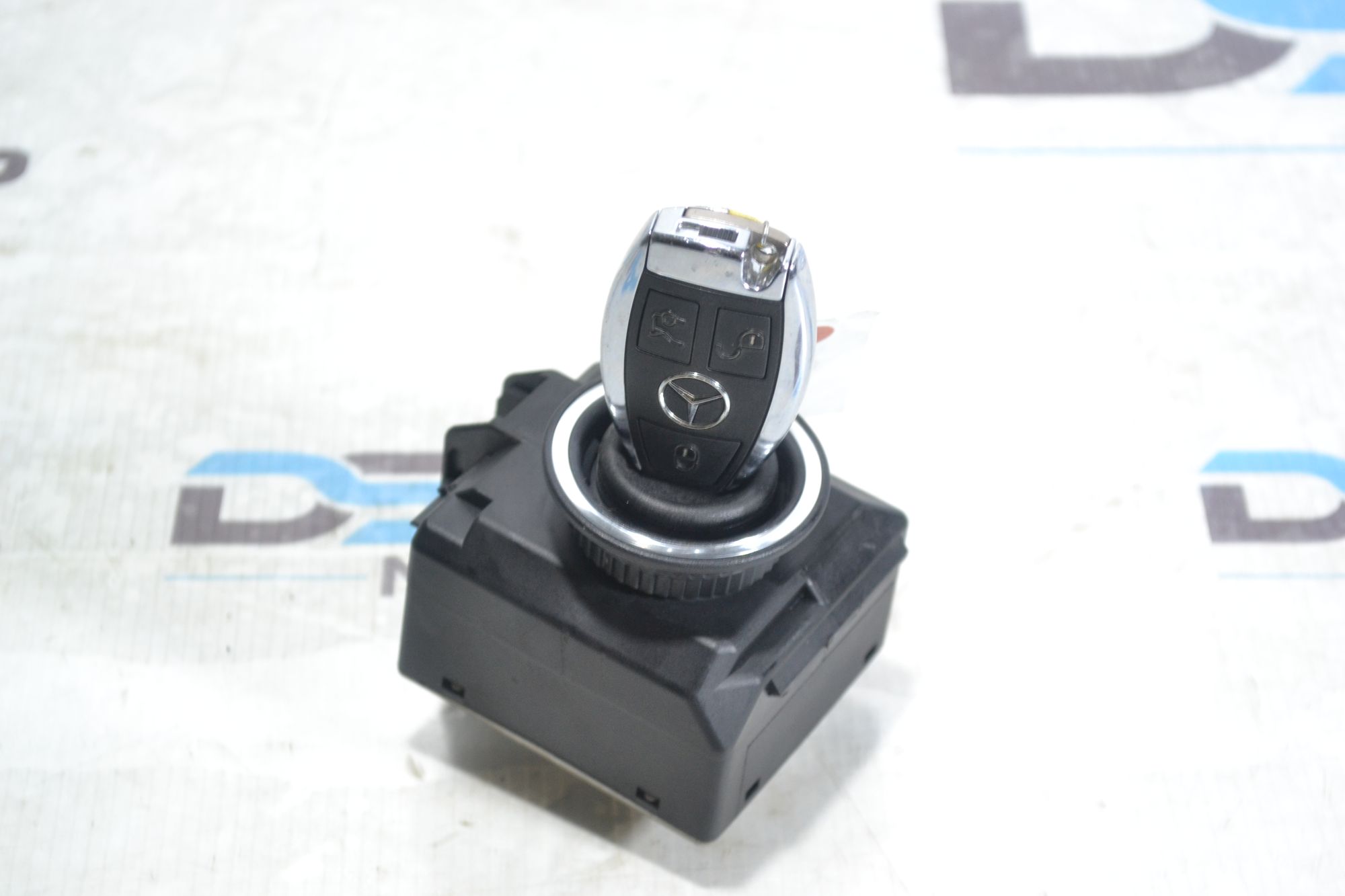 https://ycs.partsauto.market/partsauto-images/thmbs/userImages/b7628e092085f1f91467af1afb6e7630/part/d943e84a-9d56-4af2-b45b-a782d4e46489_1781006616034.jpg