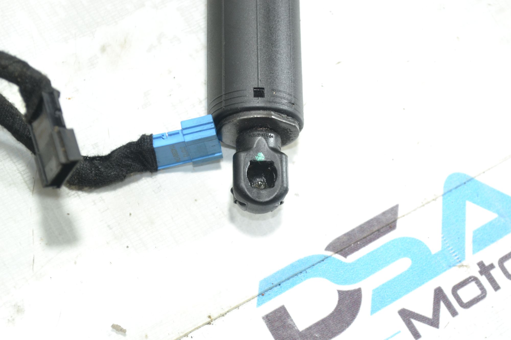 https://ycs.partsauto.market/partsauto-images/thmbs/userImages/b7628e092085f1f91467af1afb6e7630/part/d9494ddc-02a1-4e2c-875e-6bd5447bdcad_1781091090229.jpg