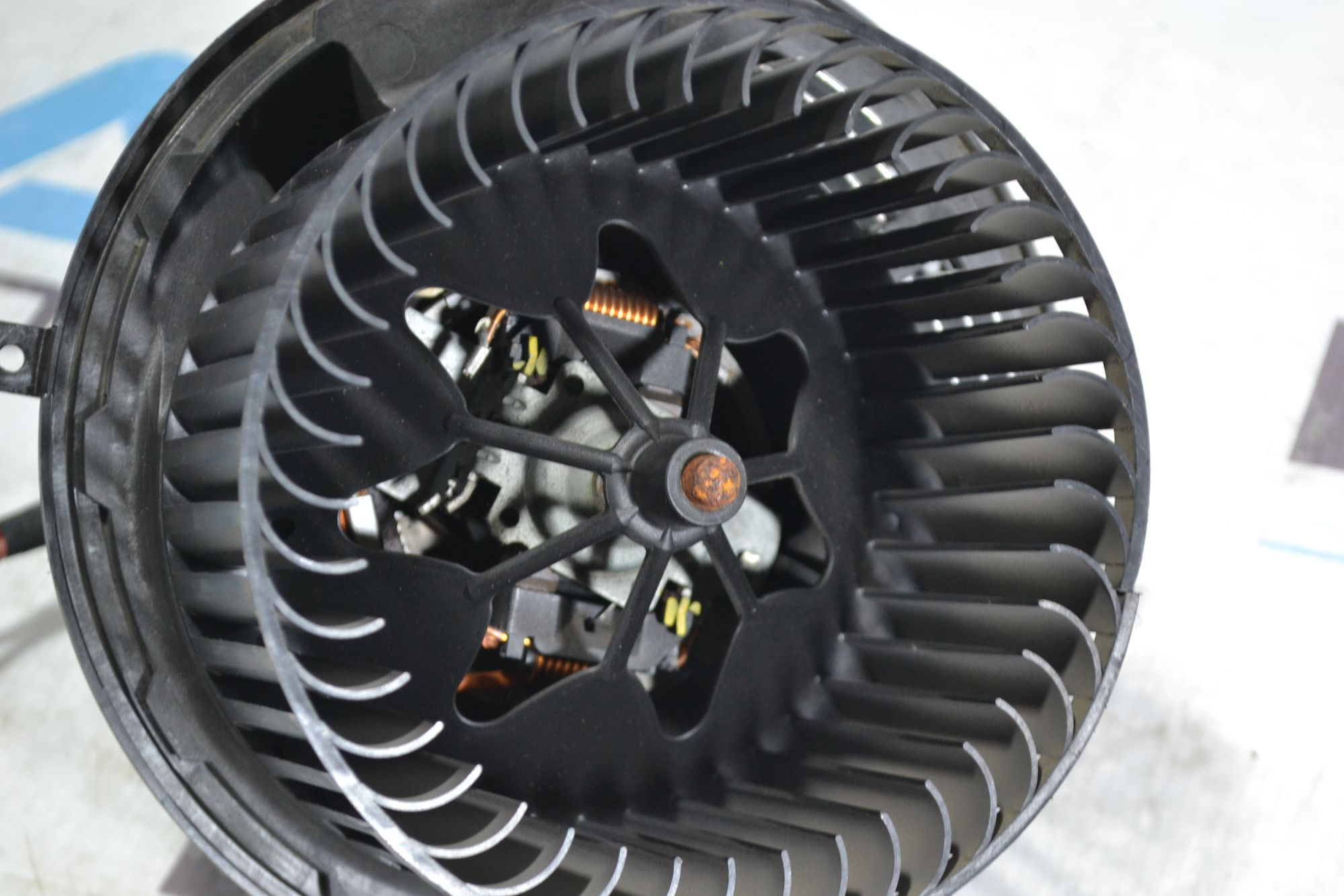 https://ycs.partsauto.market/partsauto-images/thmbs/userImages/b7628e092085f1f91467af1afb6e7630/part/d94fe048-65f8-435a-ade2-b03a6d6e660b_1780566816479.jpg
