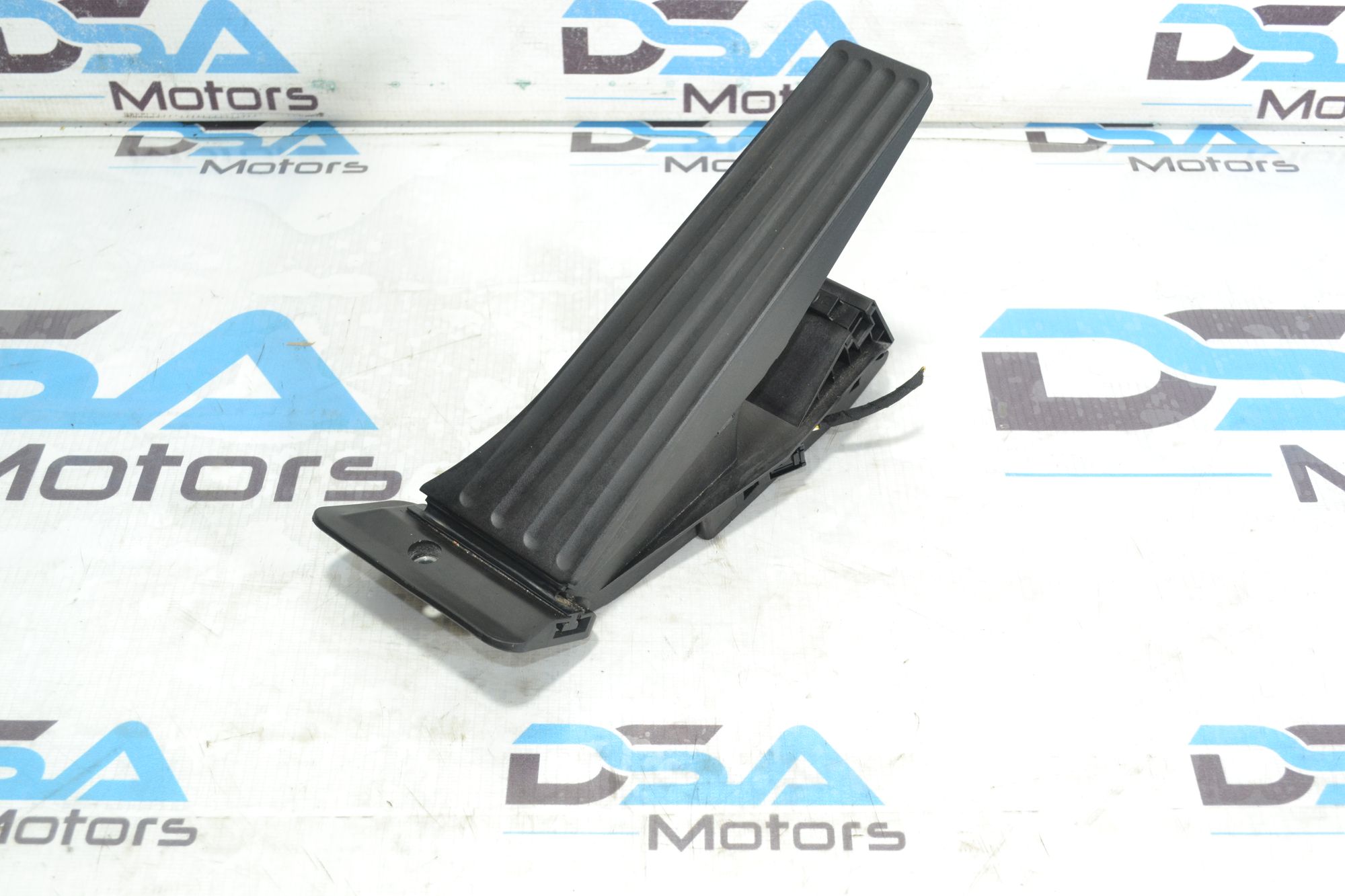 https://ycs.partsauto.market/partsauto-images/thmbs/userImages/b7628e092085f1f91467af1afb6e7630/part/da4784fc-3d1c-42d9-87dd-5d8996897adc_1781159879037.jpg