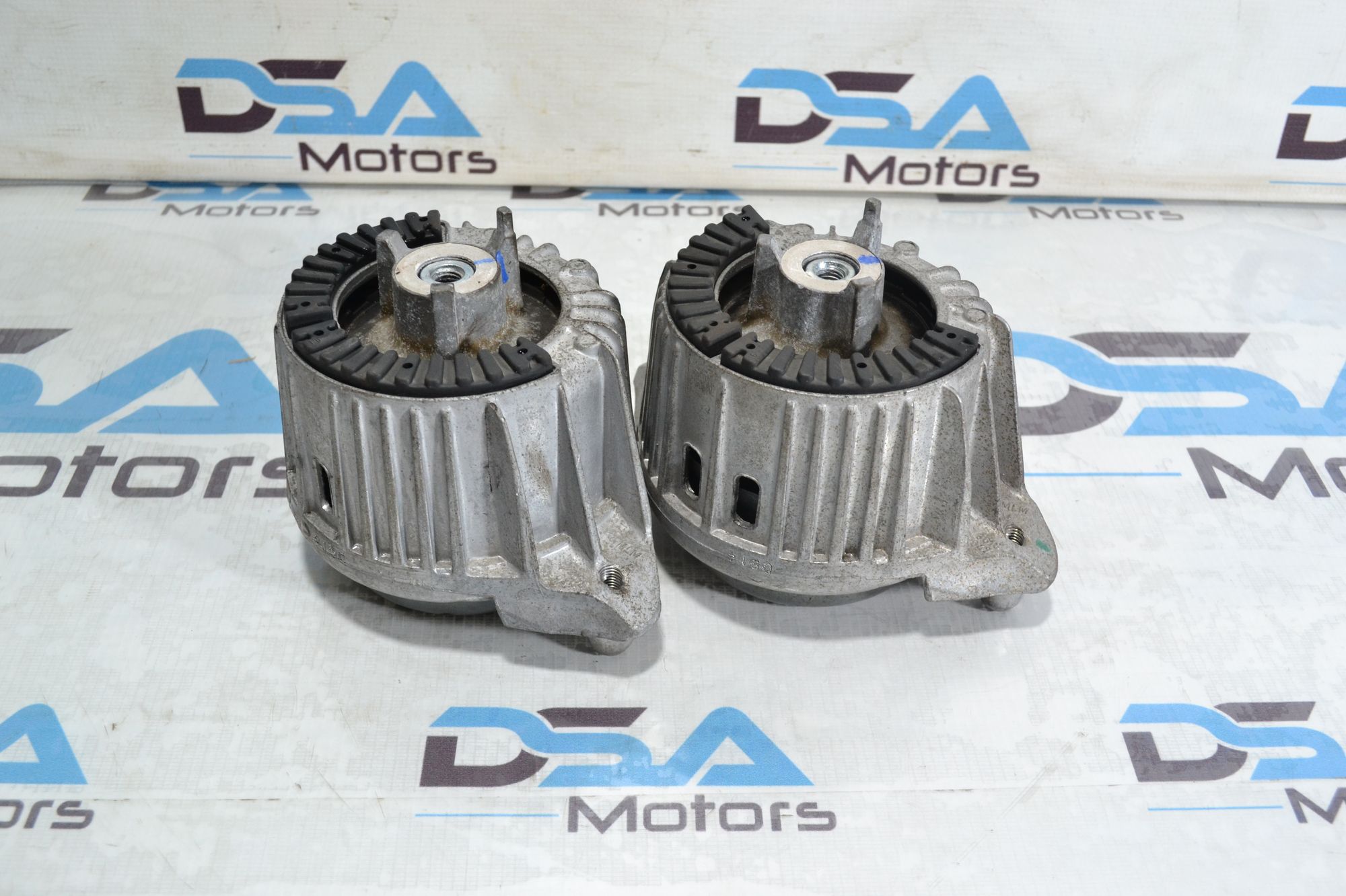 https://ycs.partsauto.market/partsauto-images/thmbs/userImages/b7628e092085f1f91467af1afb6e7630/part/da65bace-34be-4d3f-bd06-243a0bd102fe_1779357362295.jpg