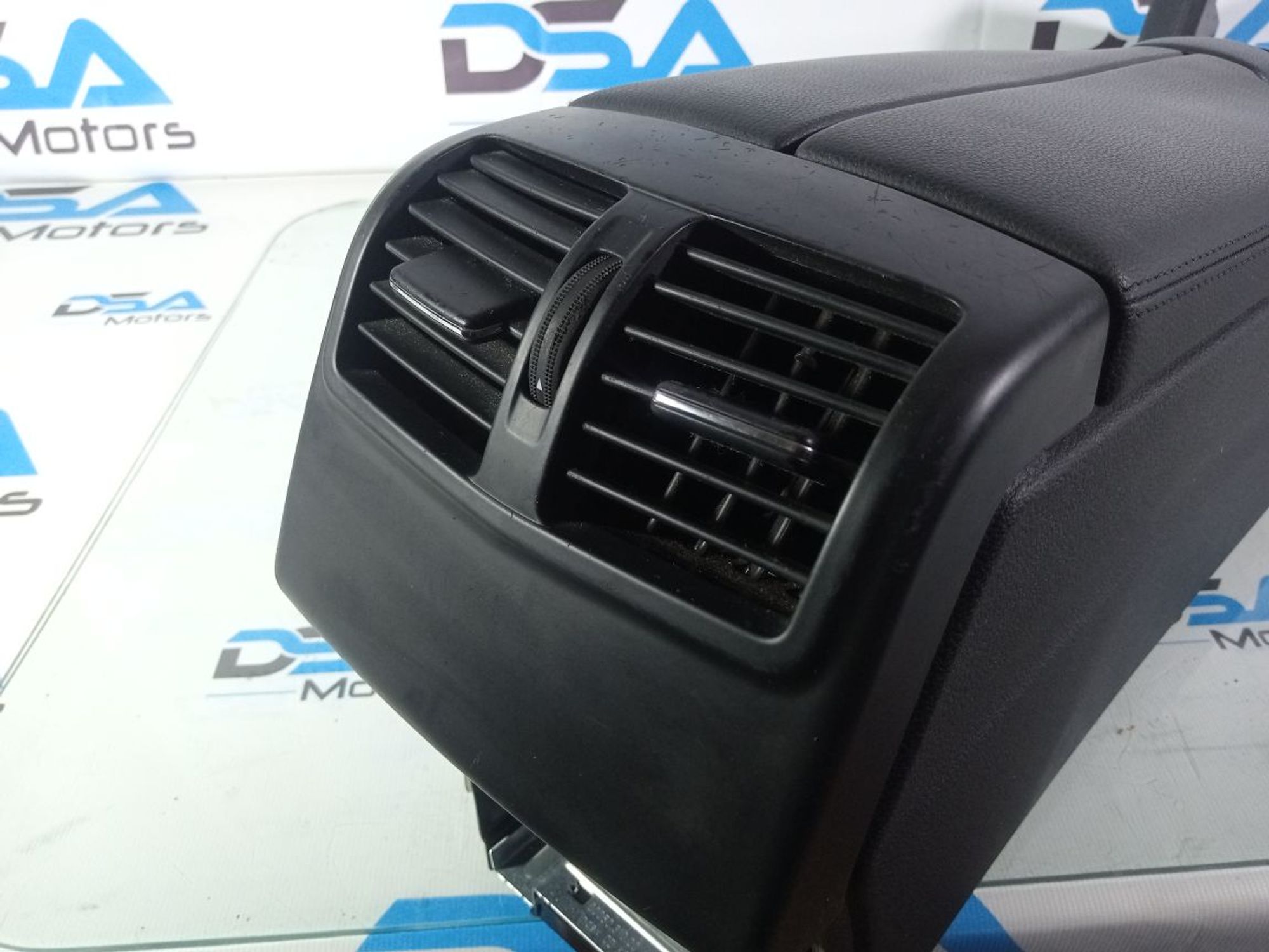 https://ycs.partsauto.market/partsauto-images/thmbs/userImages/b7628e092085f1f91467af1afb6e7630/part/db10ad8a-ebf3-47af-96e1-2ef2e9f2013f_1740574212113.jpg