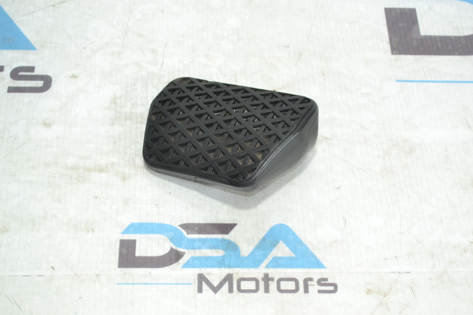 https://ycs.partsauto.market/partsauto-images/thmbs/userImages/b7628e092085f1f91467af1afb6e7630/part/db1662ce-35a0-4941-bb6d-11926bc7e7ee_1781253048639.jpg