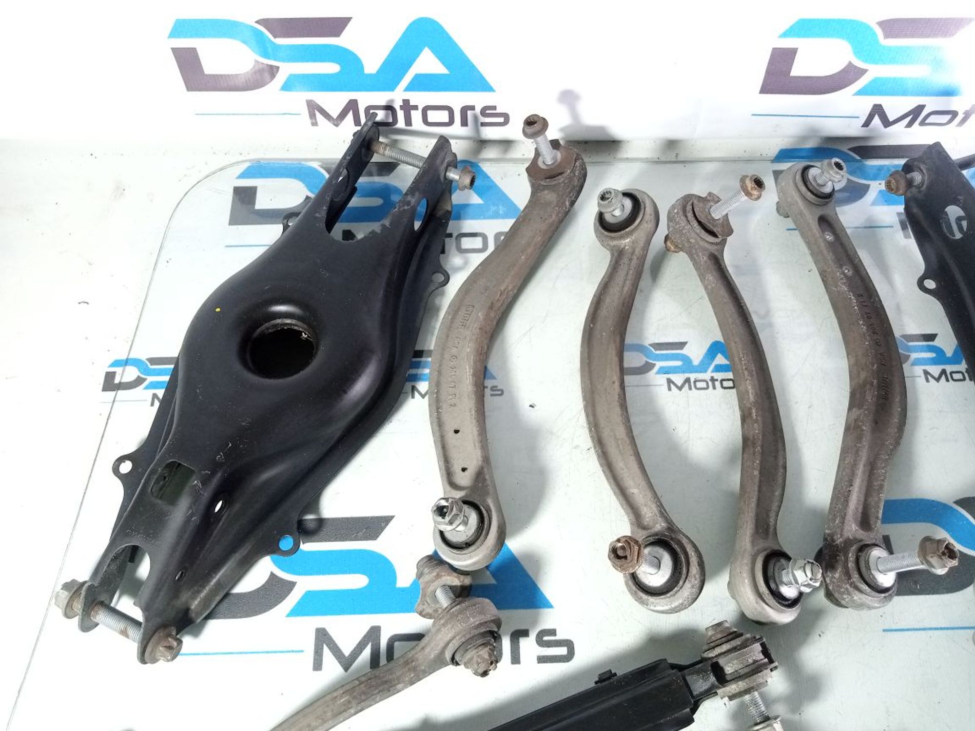 https://ycs.partsauto.market/partsauto-images/thmbs/userImages/b7628e092085f1f91467af1afb6e7630/part/db29c0d5-51ed-4cc3-8631-83ff4228d5e4_1741592936666.jpg