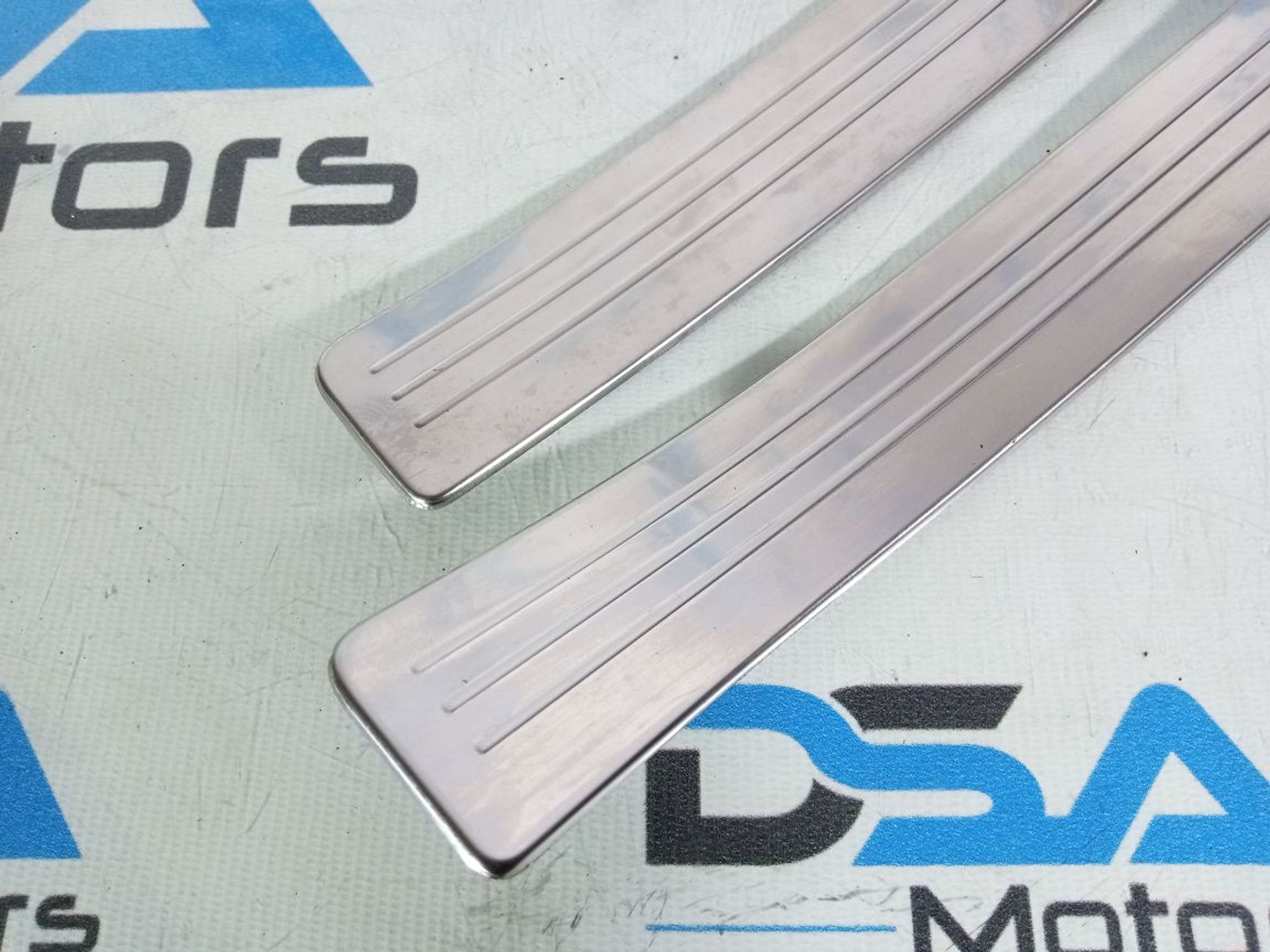 https://ycs.partsauto.market/partsauto-images/thmbs/userImages/b7628e092085f1f91467af1afb6e7630/part/db4fe188-9781-4404-a537-fc46dbe430bd_1741252515662.jpg