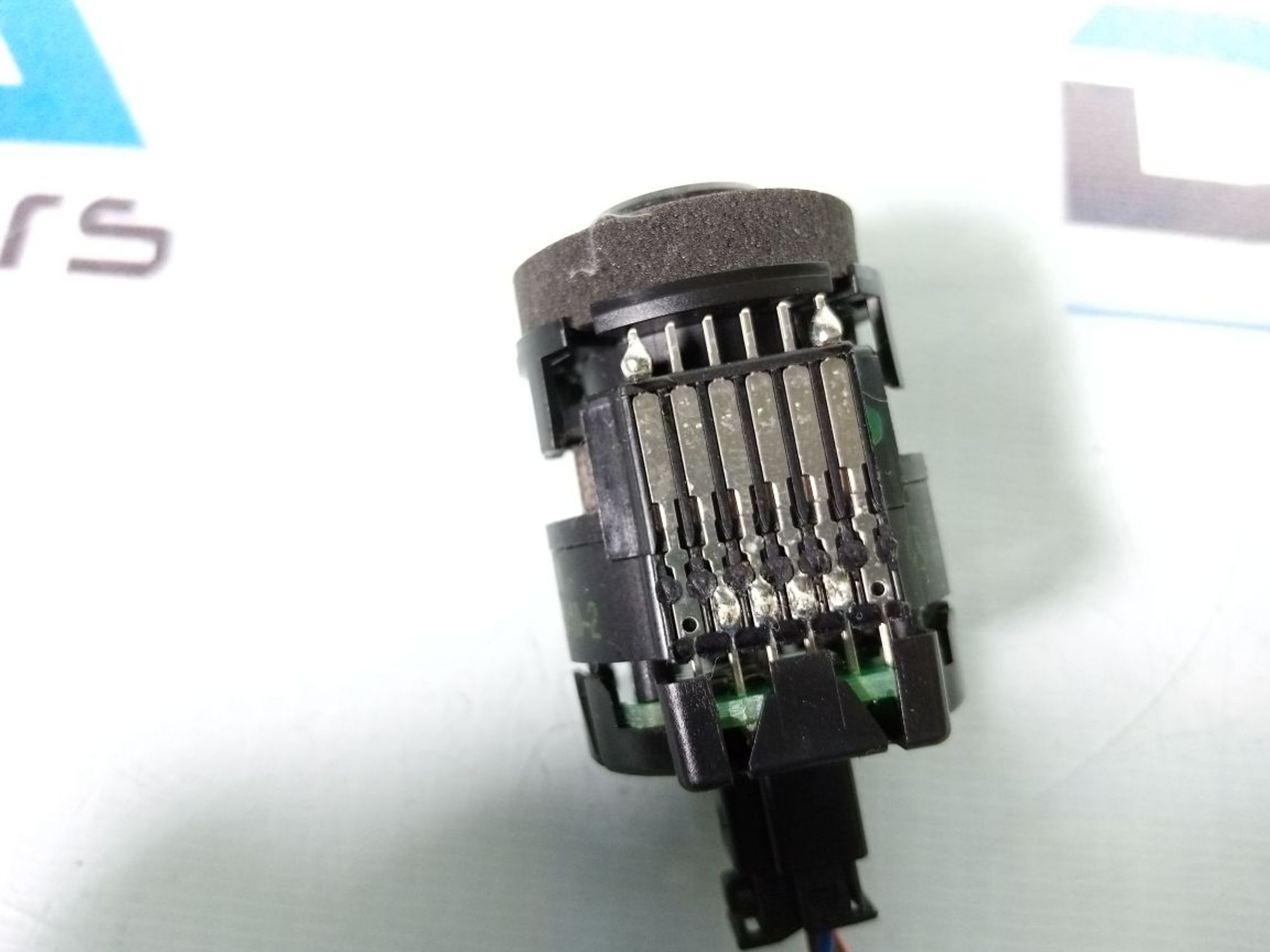 https://ycs.partsauto.market/partsauto-images/thmbs/userImages/b7628e092085f1f91467af1afb6e7630/part/db6bb1da-1492-431f-b850-27f0e9970f41_1736751725628.jpg