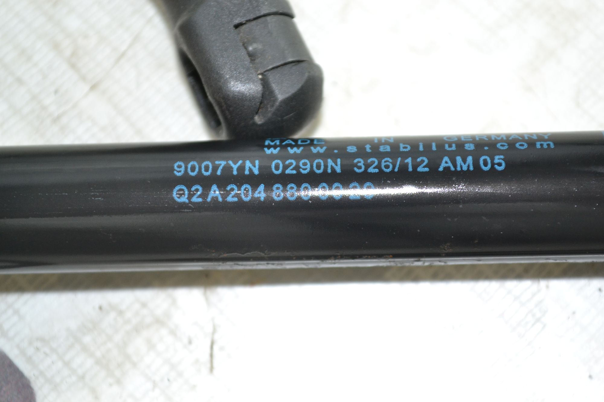 https://ycs.partsauto.market/partsauto-images/thmbs/userImages/b7628e092085f1f91467af1afb6e7630/part/db823abb-6942-4116-831c-b55e42b21f83_1785393946807.jpg