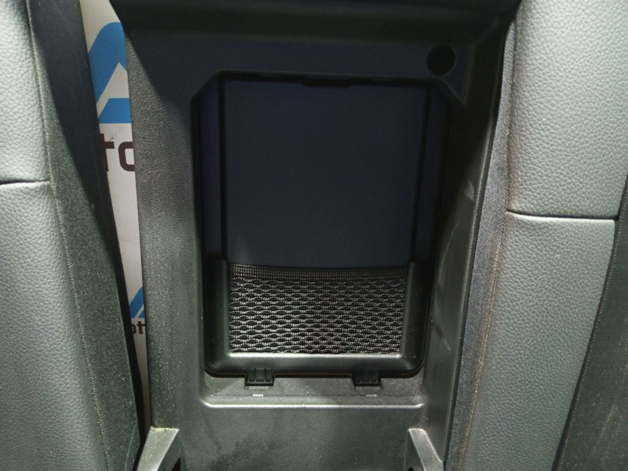 https://ycs.partsauto.market/partsauto-images/thmbs/userImages/b7628e092085f1f91467af1afb6e7630/part/dbc294bb-2000-489b-bd49-d0b5b36c1ac2_1749037454356.jpg