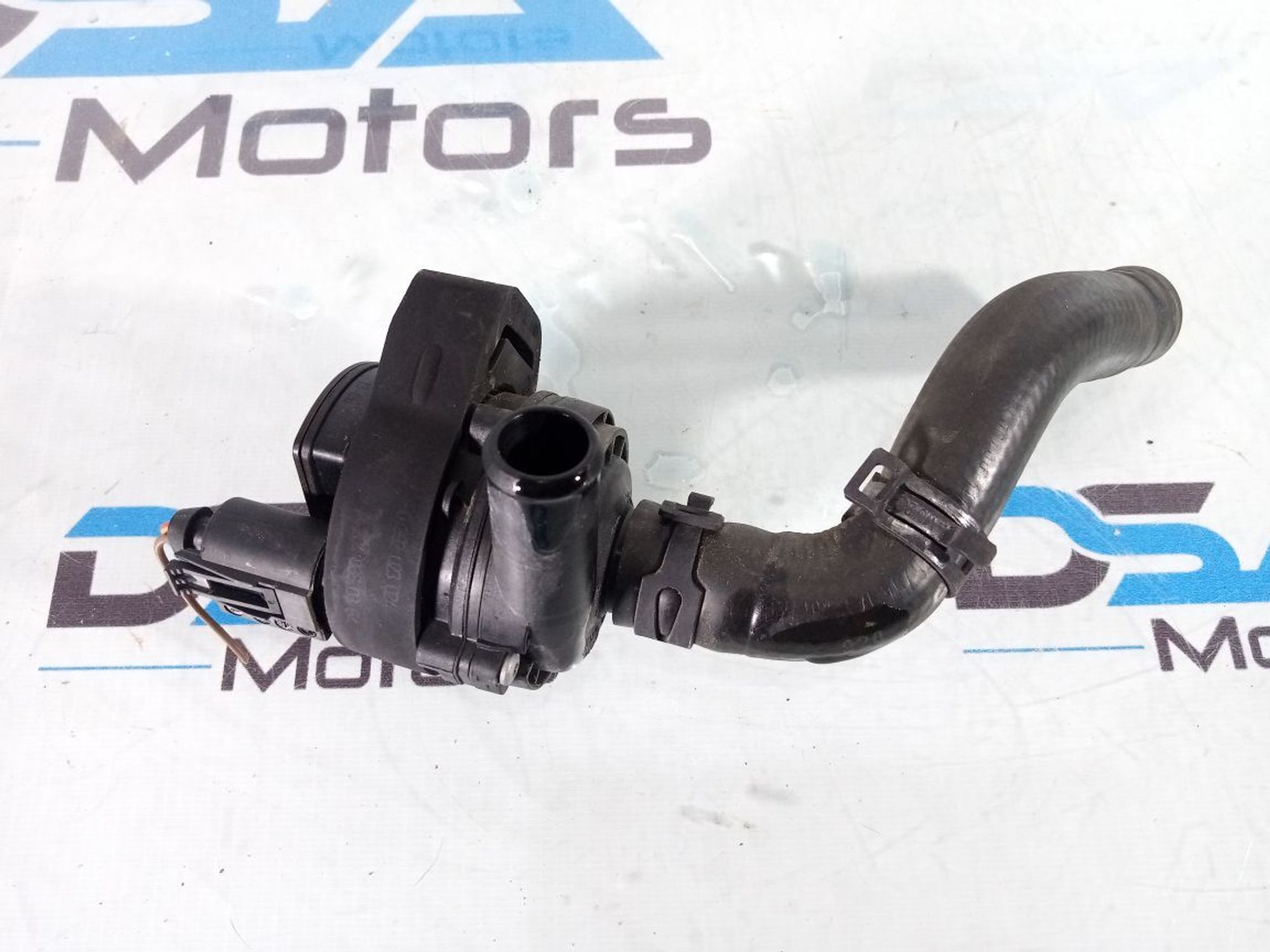 https://ycs.partsauto.market/partsauto-images/thmbs/userImages/b7628e092085f1f91467af1afb6e7630/part/dc6a92d6-13a3-4c58-93dc-9ad858a4f995_1732730044423.jpg