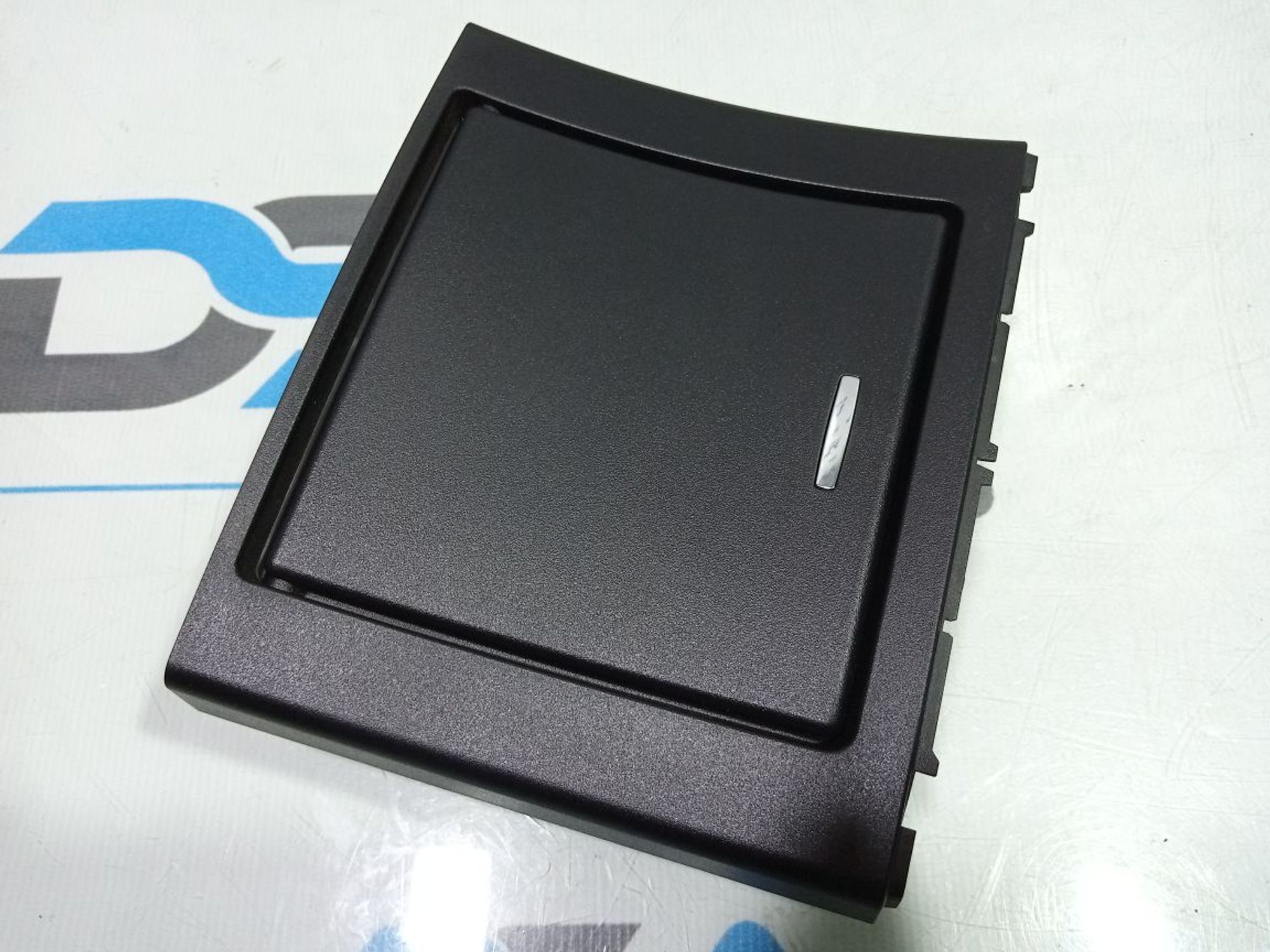 https://ycs.partsauto.market/partsauto-images/thmbs/userImages/b7628e092085f1f91467af1afb6e7630/part/dcd55a70-58f3-4945-87b5-d0d6451c7d9d_1748161619075.jpg