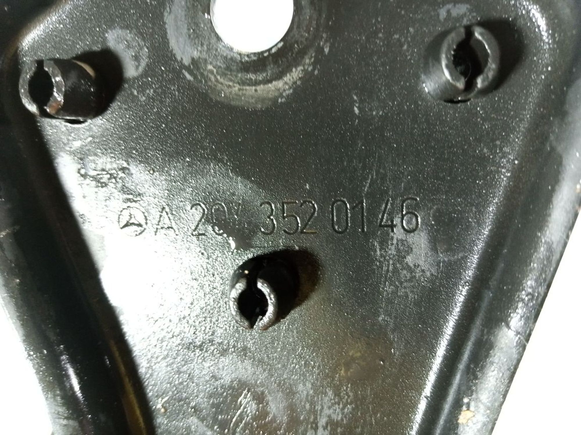 https://ycs.partsauto.market/partsauto-images/thmbs/userImages/b7628e092085f1f91467af1afb6e7630/part/dd30a641-5fc1-4335-98b1-56b4e420e6e9_1740420753352.jpg