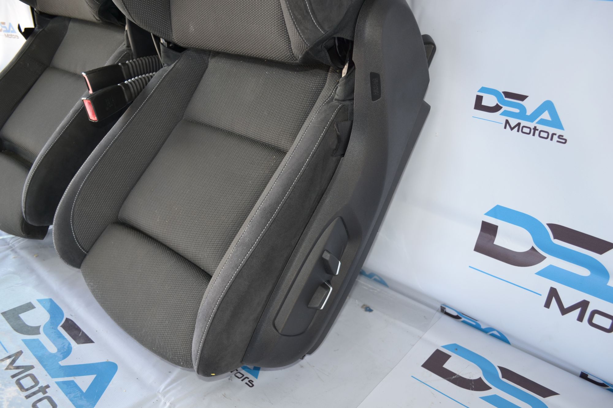 https://ycs.partsauto.market/partsauto-images/thmbs/userImages/b7628e092085f1f91467af1afb6e7630/part/de0b7b13-a289-49c8-9d4f-c2b6867eae27_1777445140864.jpg
