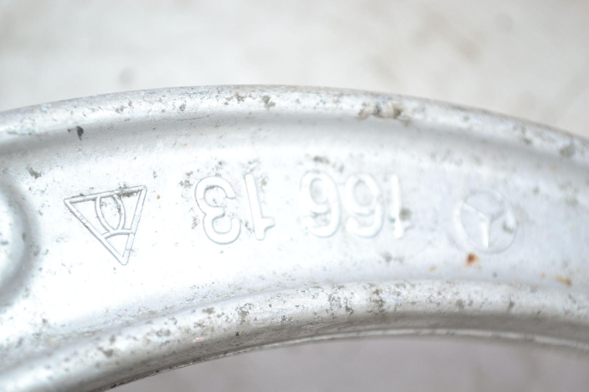 https://ycs.partsauto.market/partsauto-images/thmbs/userImages/b7628e092085f1f91467af1afb6e7630/part/deb6c0be-4f1e-435b-b27e-d72f0e1cba63_1785421627423.jpg