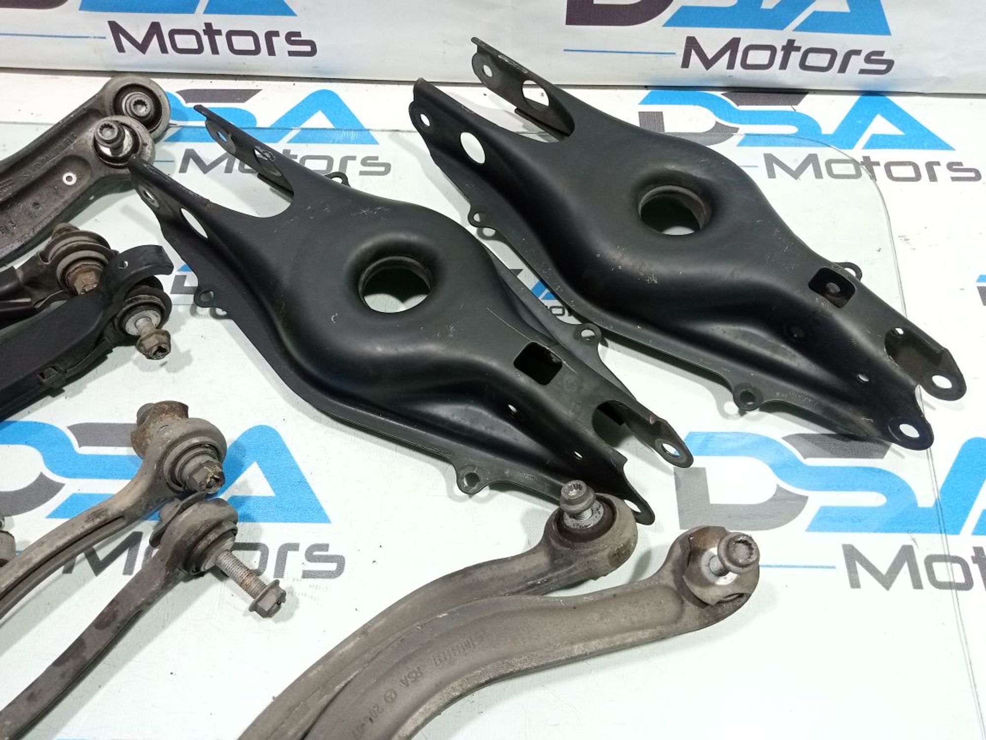 https://ycs.partsauto.market/partsauto-images/thmbs/userImages/b7628e092085f1f91467af1afb6e7630/part/decc40e8-6013-4a28-9951-413bdefd6958_1748614892922.jpg