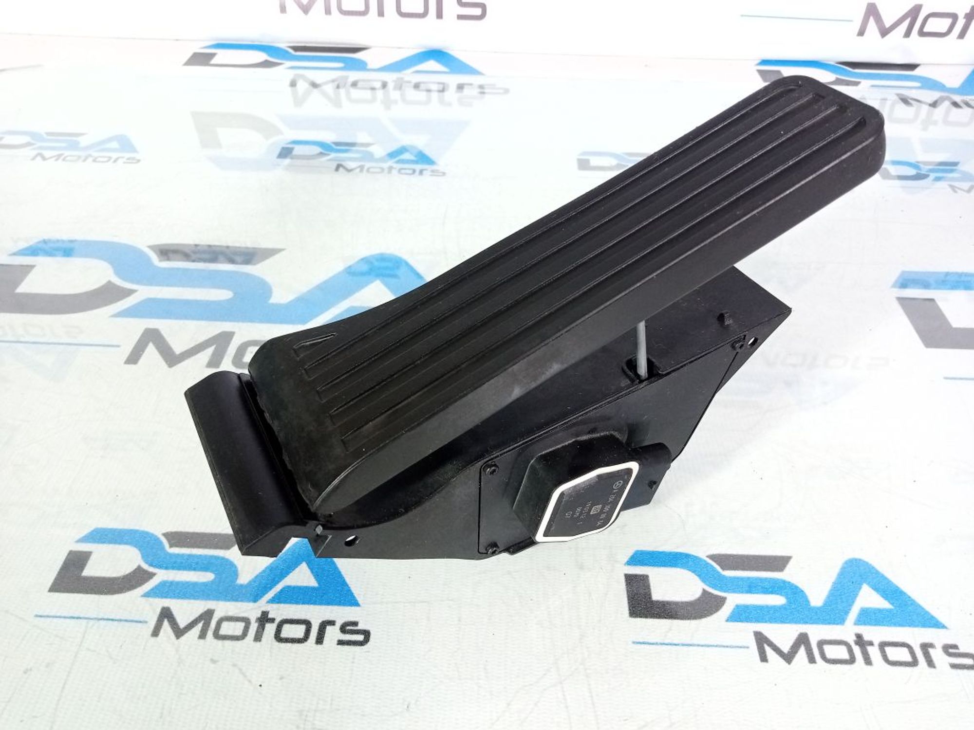 https://ycs.partsauto.market/partsauto-images/thmbs/userImages/b7628e092085f1f91467af1afb6e7630/part/df445e8a-15a6-4b4c-9323-636684293842_1740677069467.jpg