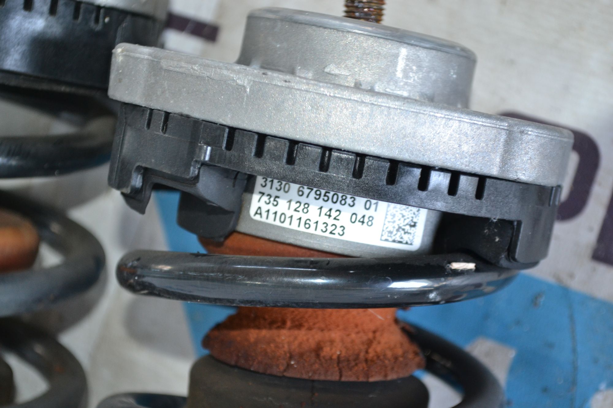 https://ycs.partsauto.market/partsauto-images/thmbs/userImages/b7628e092085f1f91467af1afb6e7630/part/e03c60d9-4b31-4600-8029-1ee387b38080_1785236366911.jpg