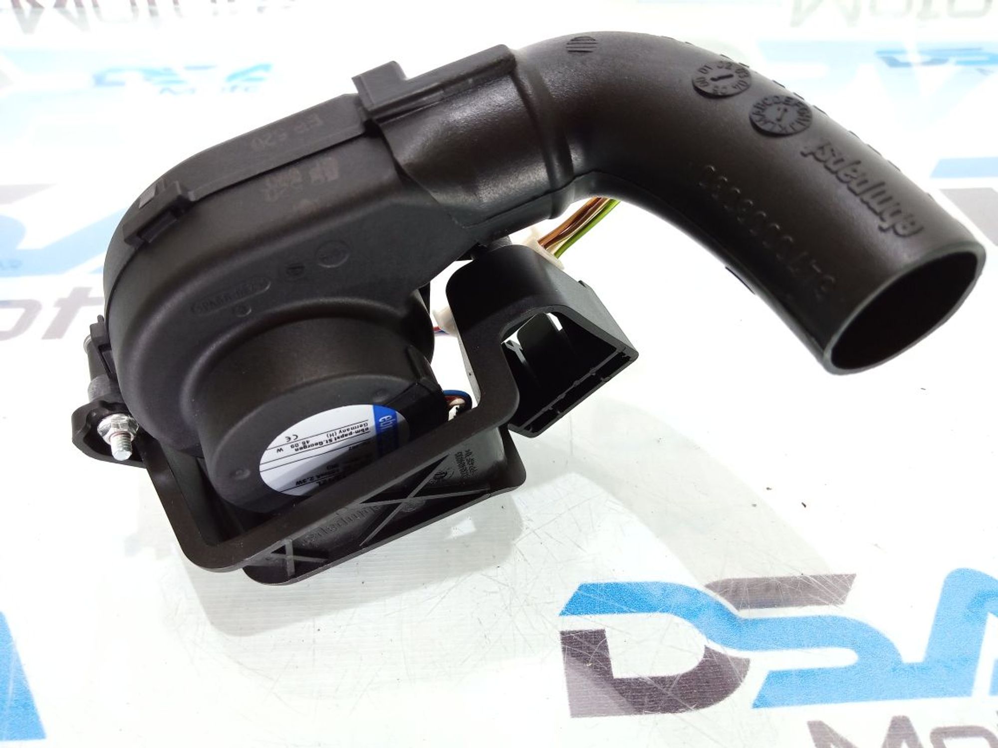 https://ycs.partsauto.market/partsauto-images/thmbs/userImages/b7628e092085f1f91467af1afb6e7630/part/e0fc5881-93b3-4a36-91b5-7c8a2a9d48d8_1730674022275.jpg