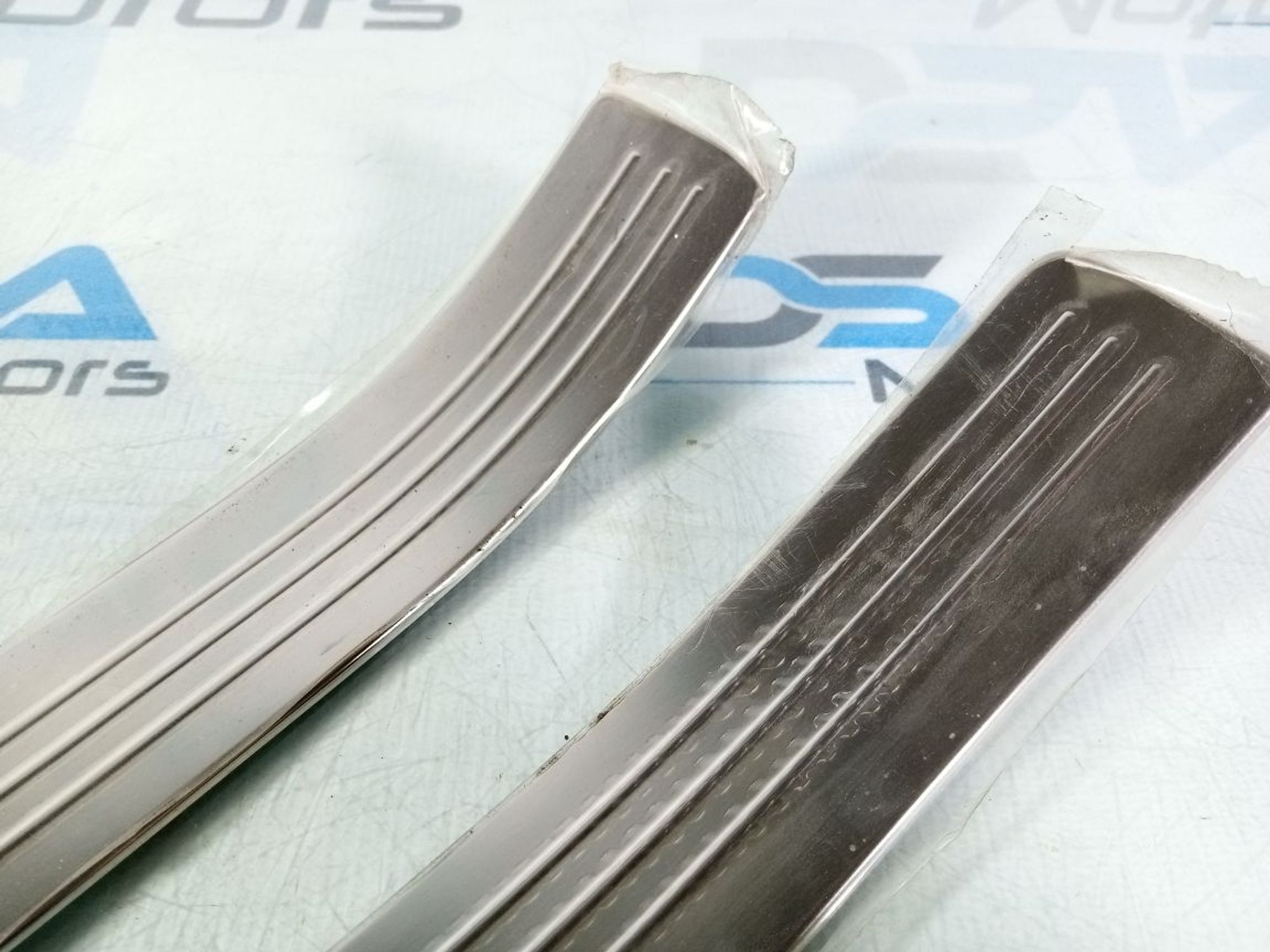 https://ycs.partsauto.market/partsauto-images/thmbs/userImages/b7628e092085f1f91467af1afb6e7630/part/e141d3bb-e6e3-4336-98f3-9e797f037189_1744142238137.jpg