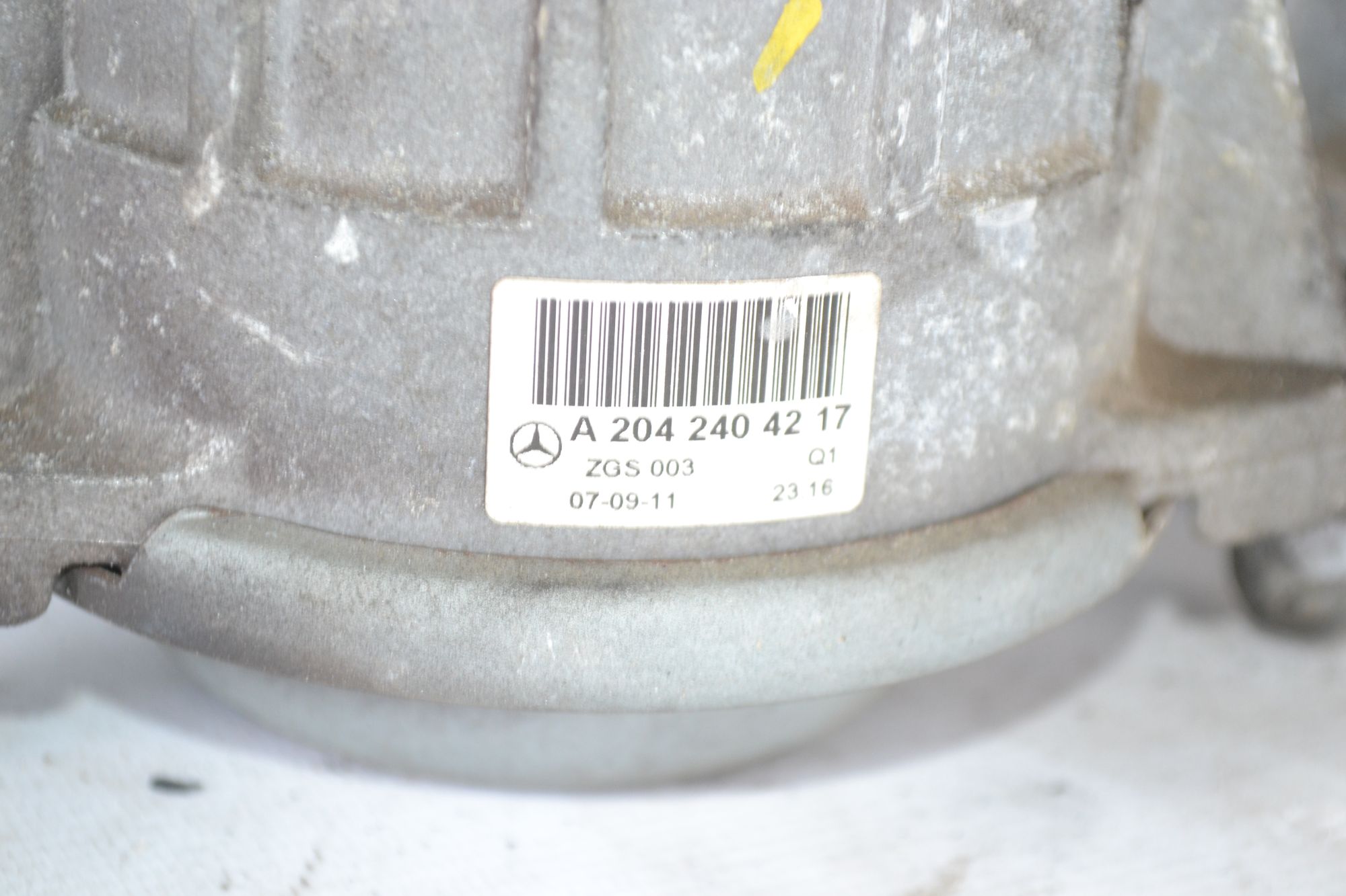 https://ycs.partsauto.market/partsauto-images/thmbs/userImages/b7628e092085f1f91467af1afb6e7630/part/e17ebd08-dda5-48c0-a76d-290db8a2fd65_1785314467175.jpg
