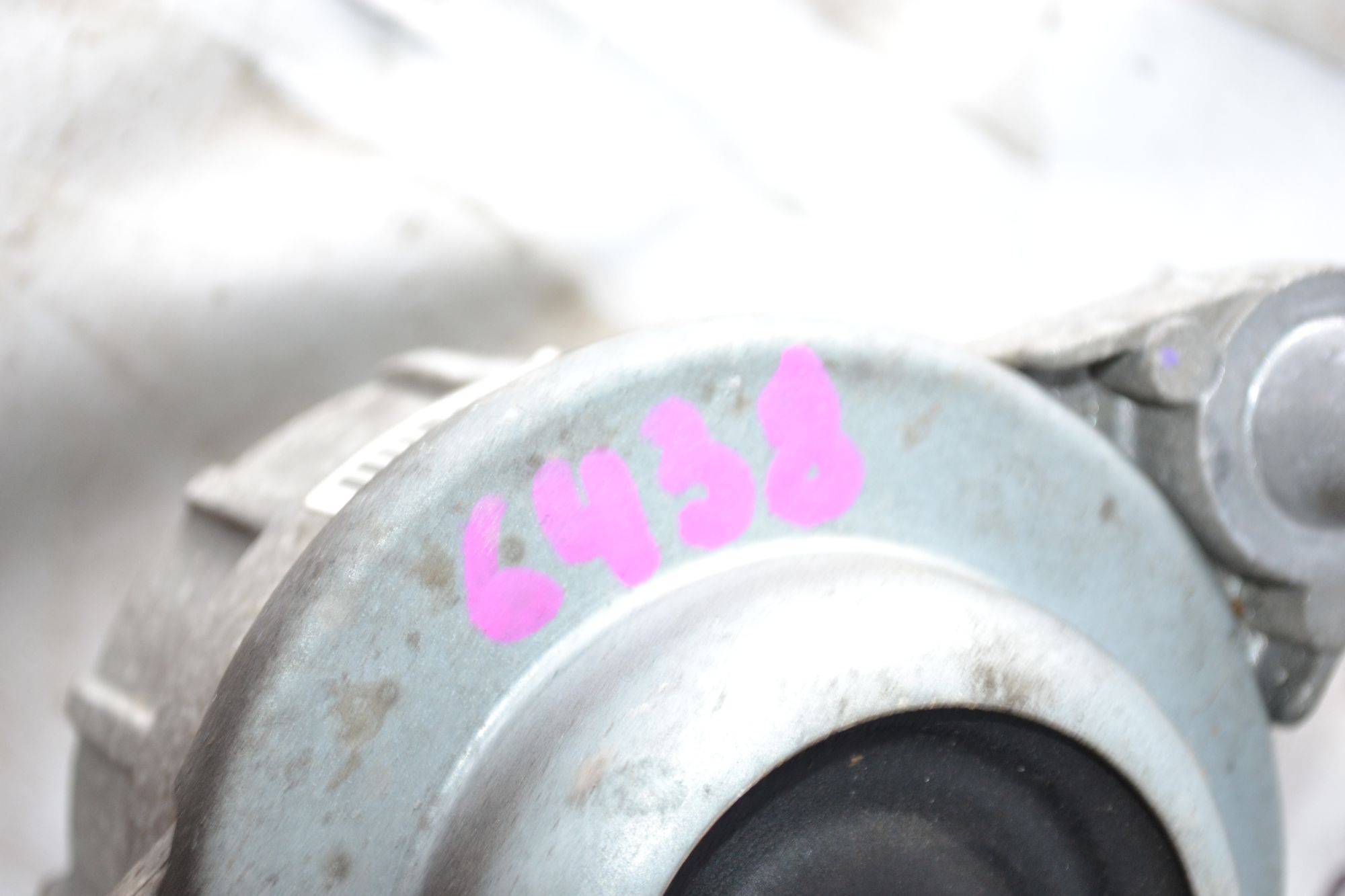 https://ycs.partsauto.market/partsauto-images/thmbs/userImages/b7628e092085f1f91467af1afb6e7630/part/e1969898-619f-4dc1-968f-b2c82c6fef5a_1785323295006.jpg