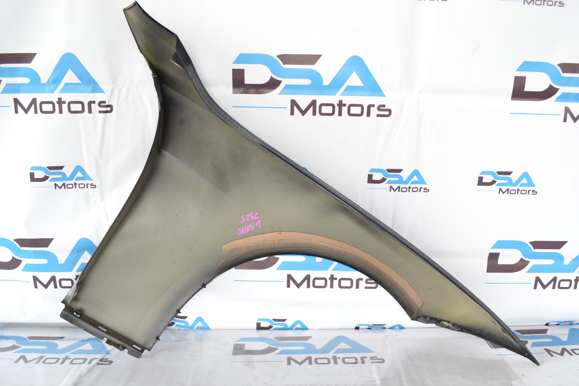 https://ycs.partsauto.market/partsauto-images/thmbs/userImages/b7628e092085f1f91467af1afb6e7630/part/e1aa9651-dcd0-426e-ba2a-01c97c20fb10_1779785869582.jpg