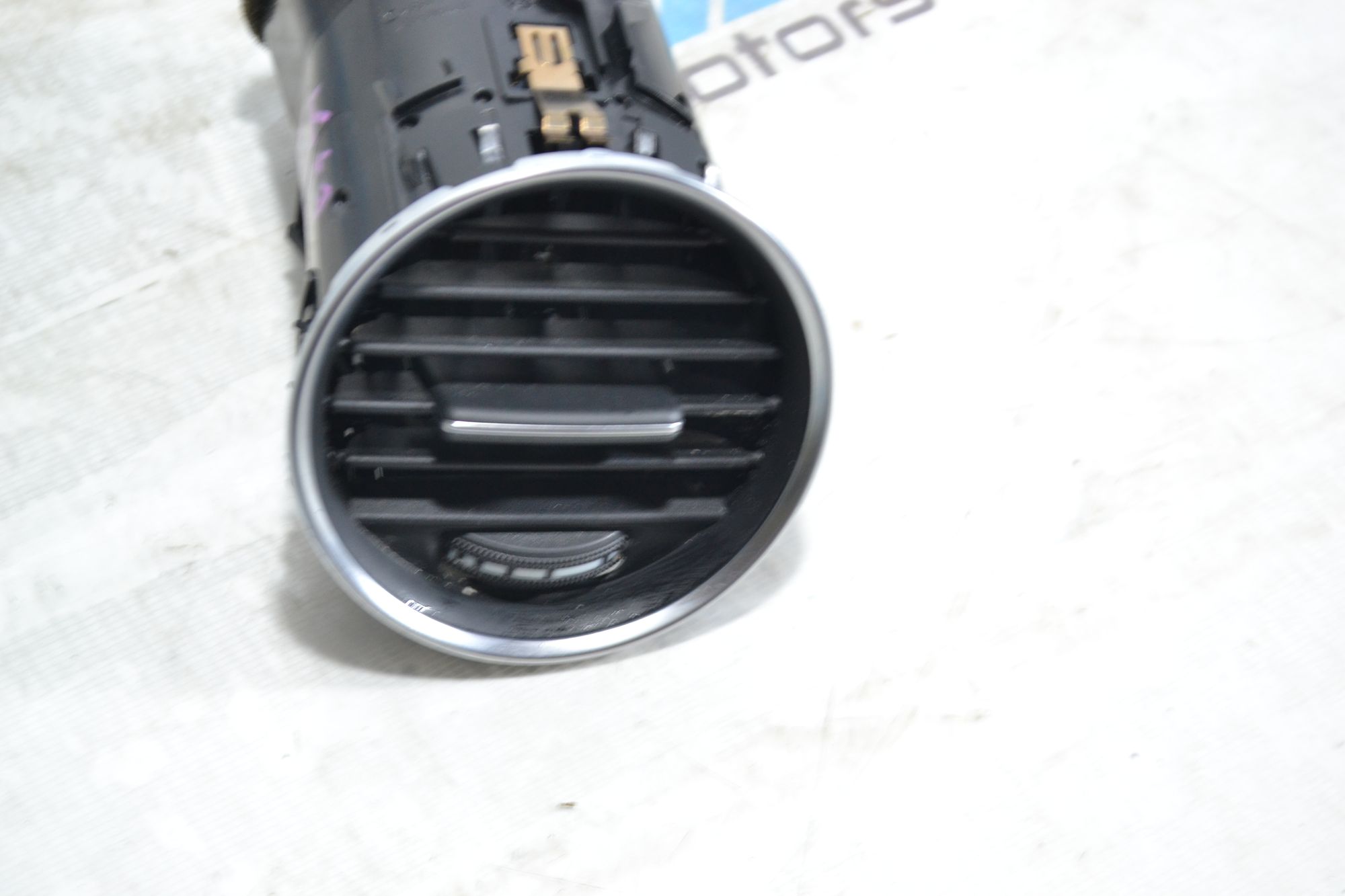 https://ycs.partsauto.market/partsauto-images/thmbs/userImages/b7628e092085f1f91467af1afb6e7630/part/e1bc1d51-8c67-4548-b069-a6ad2d287be0_1780574493149.jpg