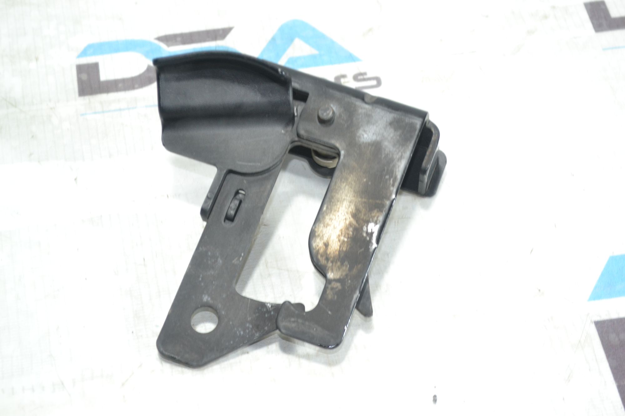 https://ycs.partsauto.market/partsauto-images/thmbs/userImages/b7628e092085f1f91467af1afb6e7630/part/e22255b0-8b37-4280-a7a2-d20a77303c59_1781005218115.jpg
