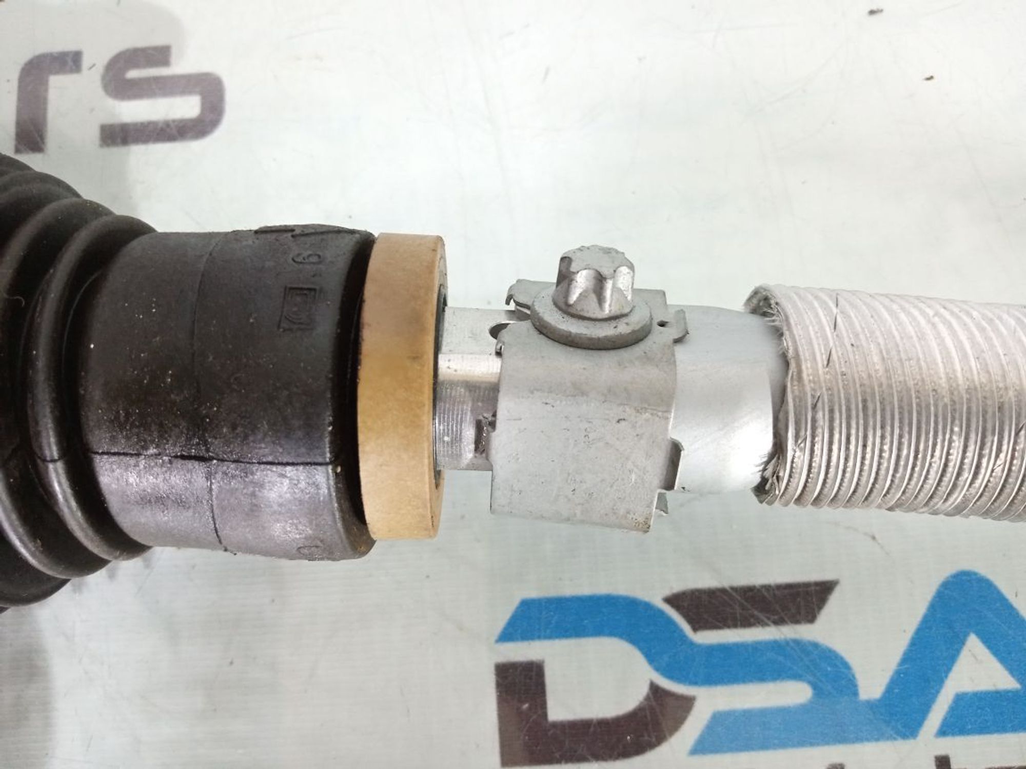 https://ycs.partsauto.market/partsauto-images/thmbs/userImages/b7628e092085f1f91467af1afb6e7630/part/e3444e44-b34a-45e2-bfc4-1c0802daedc2_1730713337717.jpg