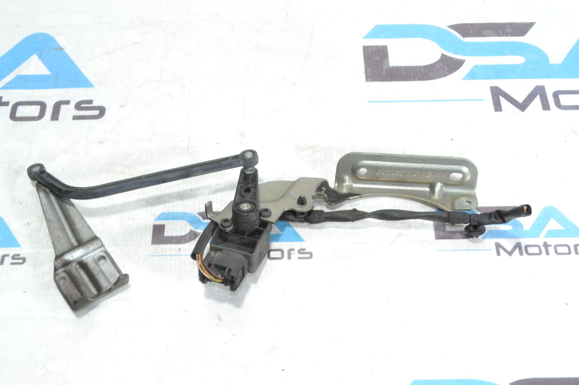https://ycs.partsauto.market/partsauto-images/thmbs/userImages/b7628e092085f1f91467af1afb6e7630/part/e37ec183-d338-4de6-a45c-d8682ca336da_1780998990157.jpg