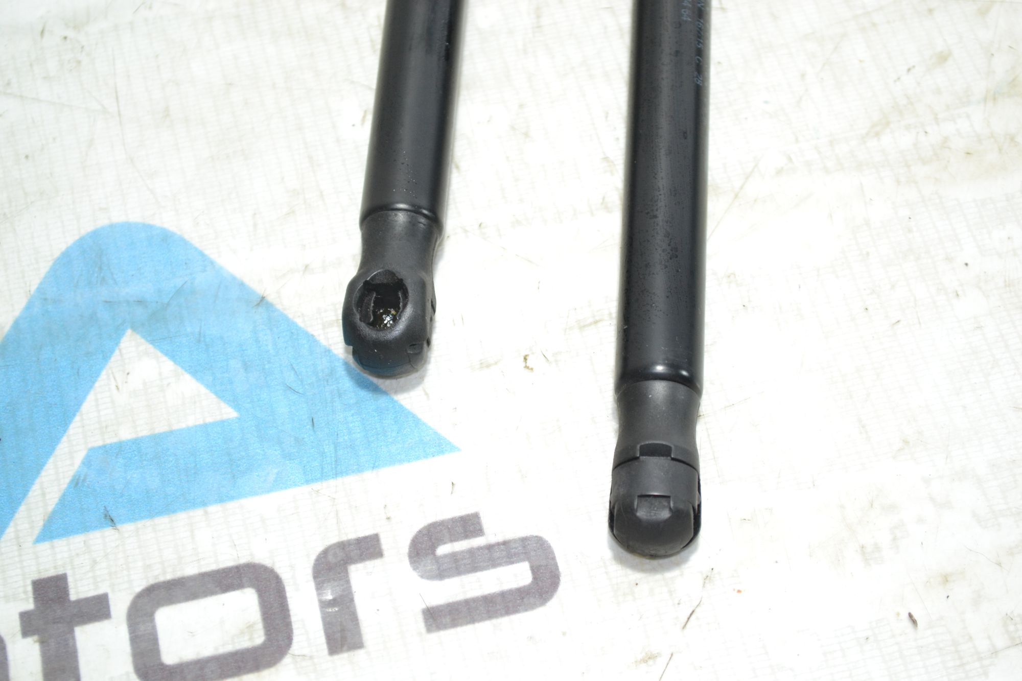 https://ycs.partsauto.market/partsauto-images/thmbs/userImages/b7628e092085f1f91467af1afb6e7630/part/e3ef8785-80af-4a66-8111-e695617ed5b2_1785393082238.jpg