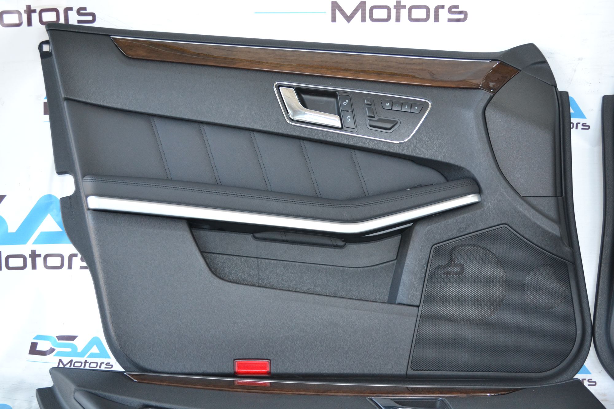 https://ycs.partsauto.market/partsauto-images/thmbs/userImages/b7628e092085f1f91467af1afb6e7630/part/e409b60b-ee94-4c87-83cf-d10badf20220_1783945584460.jpg