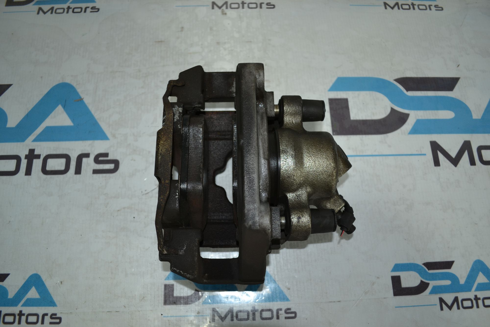 https://ycs.partsauto.market/partsauto-images/thmbs/userImages/b7628e092085f1f91467af1afb6e7630/part/e424091f-8332-46ff-8220-a504643b3029_1779170346063.jpg