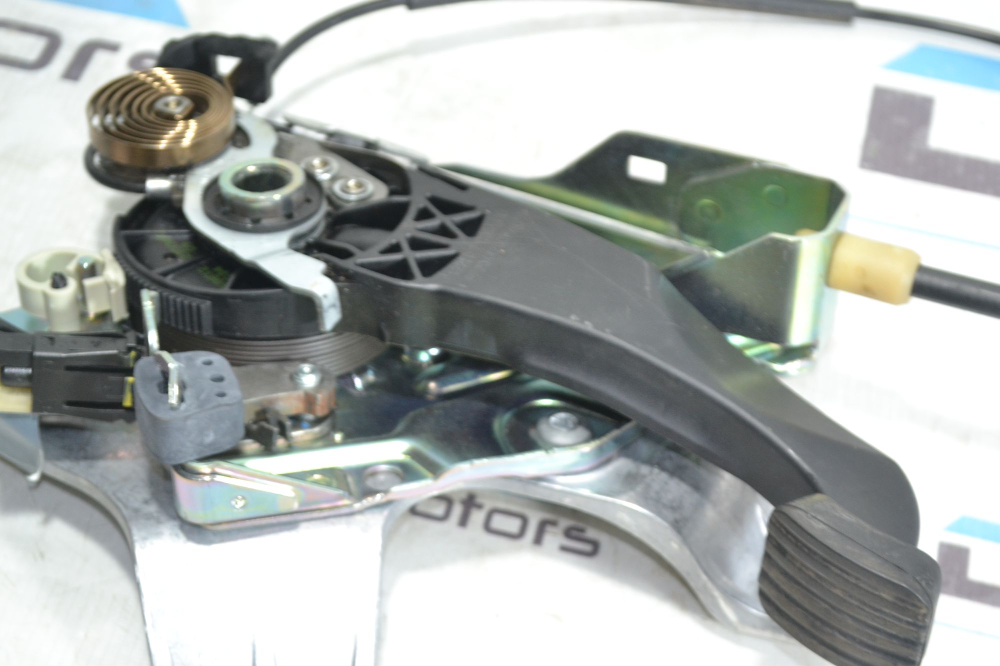 https://ycs.partsauto.market/partsauto-images/thmbs/userImages/b7628e092085f1f91467af1afb6e7630/part/e4404a1a-bedf-4678-ba1b-f38dd59a69c5_1781168955224.jpg