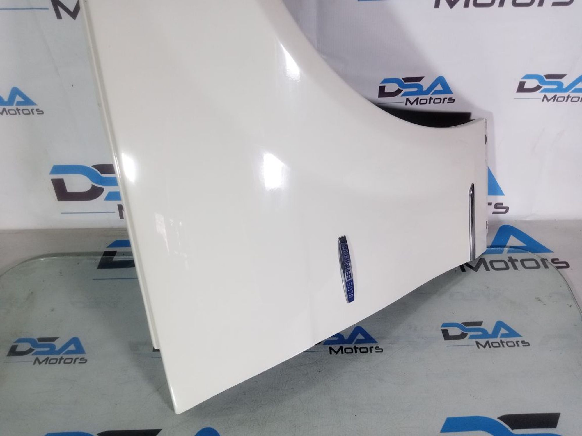 https://ycs.partsauto.market/partsauto-images/thmbs/userImages/b7628e092085f1f91467af1afb6e7630/part/e4e4147f-91c1-4107-8a5a-6445e69d4397_1746542887783.jpg