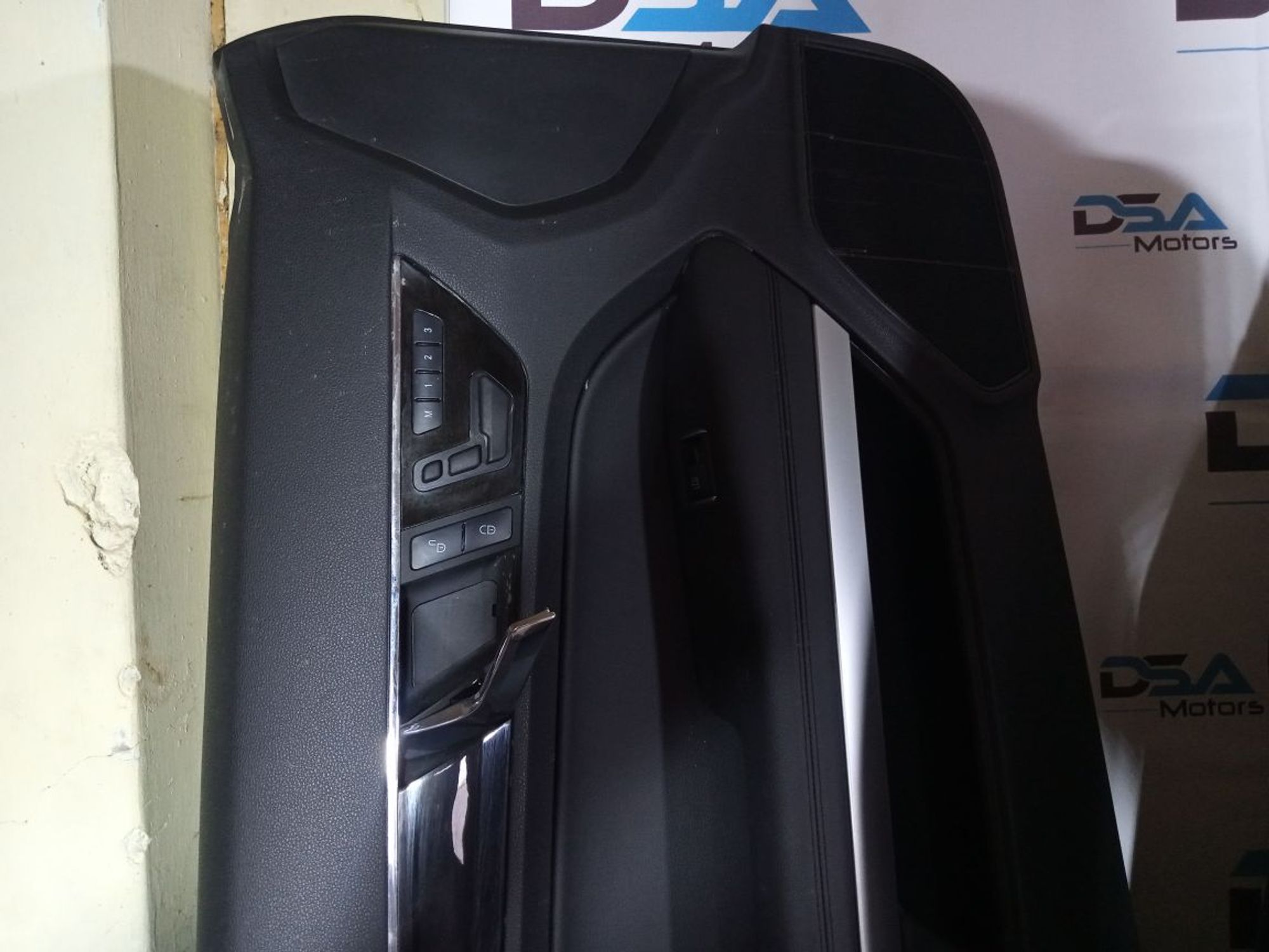 https://ycs.partsauto.market/partsauto-images/thmbs/userImages/b7628e092085f1f91467af1afb6e7630/part/e54a2a9b-476d-4dbe-8c33-d200d7c828c8_1743064891097.jpg
