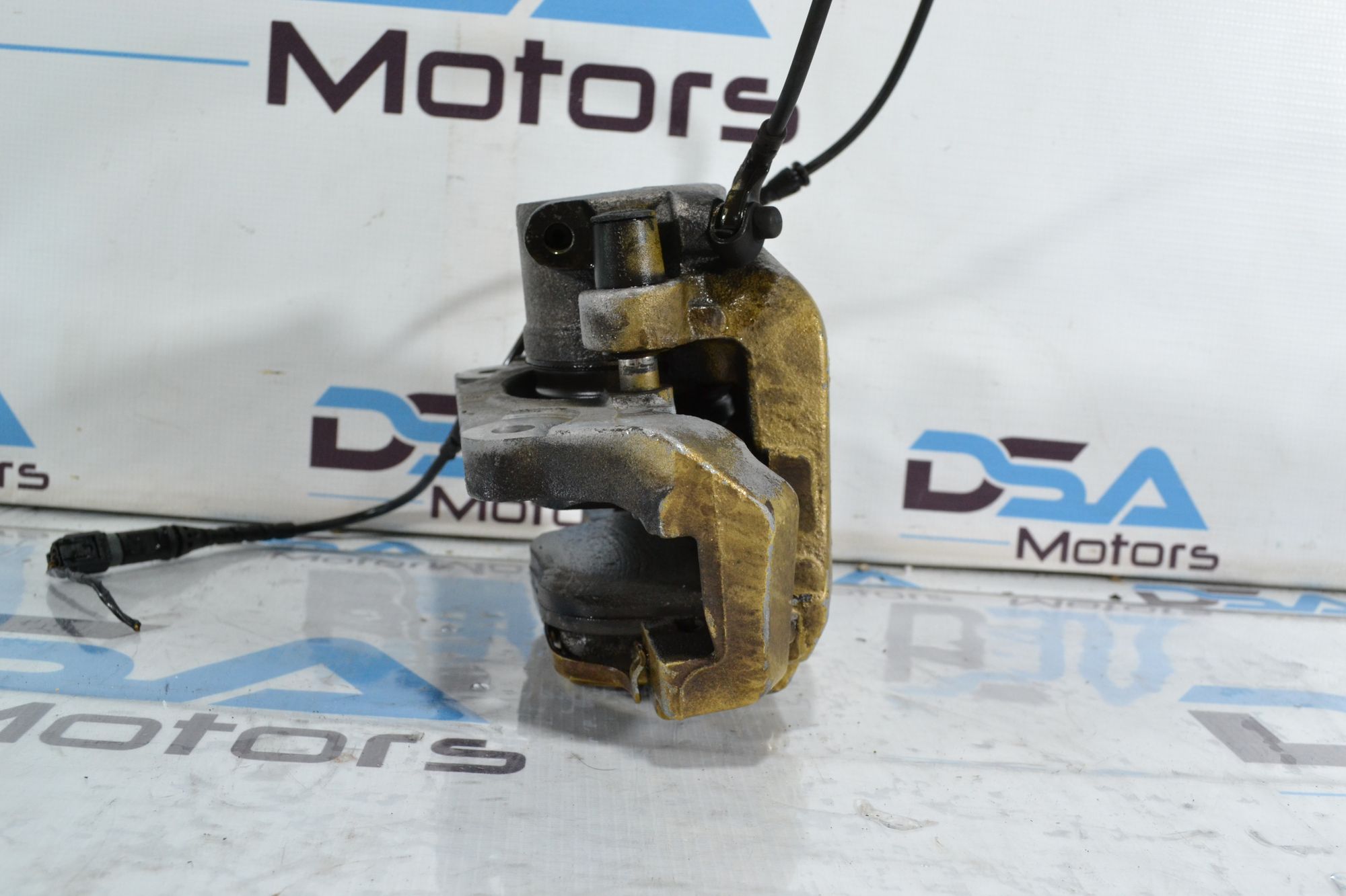 https://ycs.partsauto.market/partsauto-images/thmbs/userImages/b7628e092085f1f91467af1afb6e7630/part/e642a340-a2da-4419-a060-7557fdd7faeb_1778071931010.jpg