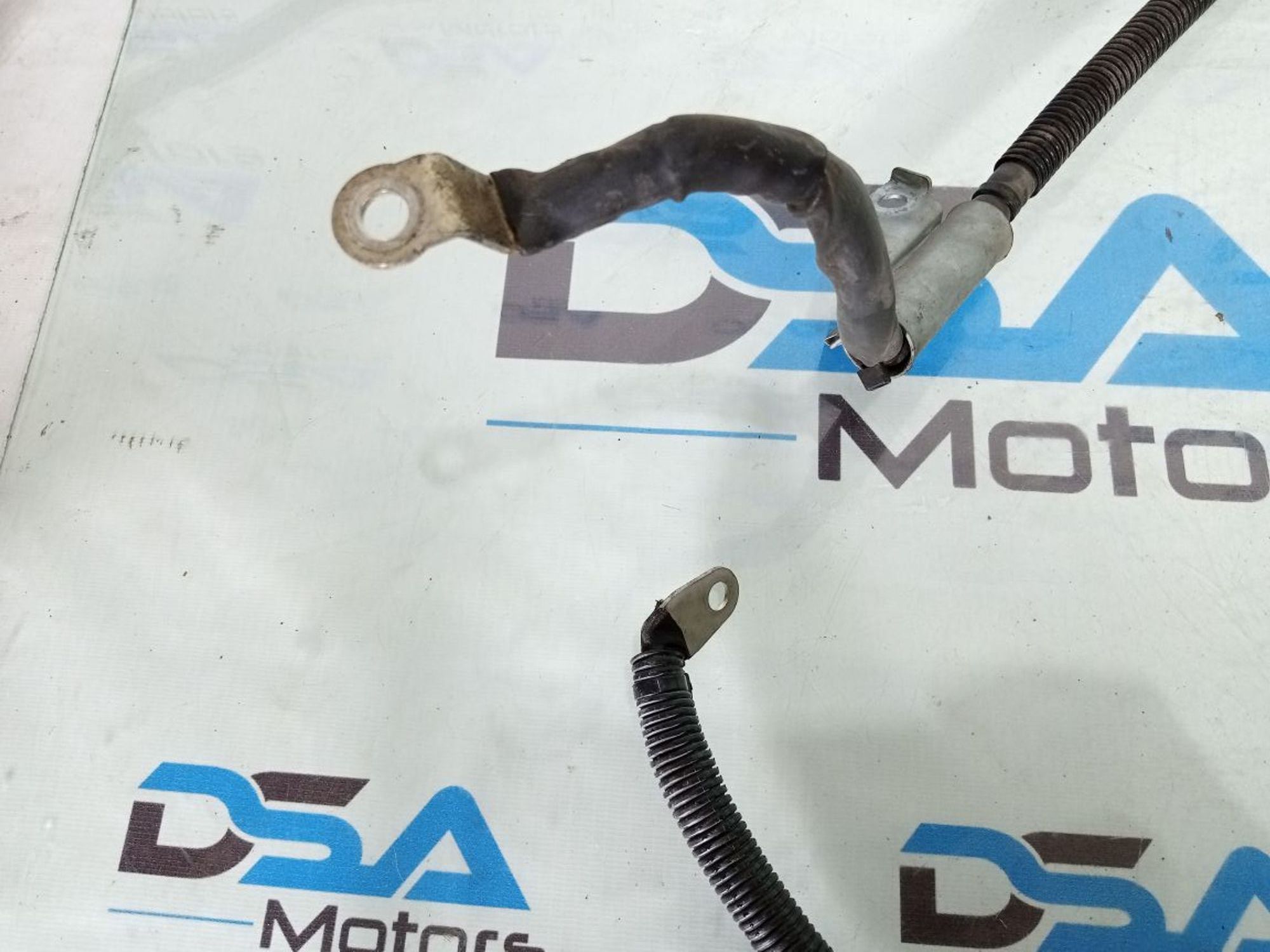 https://ycs.partsauto.market/partsauto-images/thmbs/userImages/b7628e092085f1f91467af1afb6e7630/part/e6d6537d-4d41-435a-acea-49fbcd2233d1_1733665535377.jpg