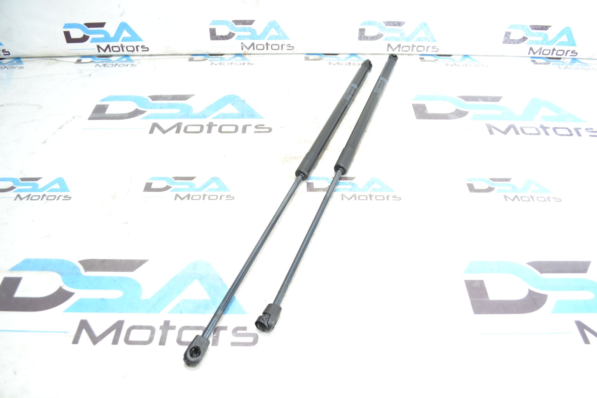 https://ycs.partsauto.market/partsauto-images/thmbs/userImages/b7628e092085f1f91467af1afb6e7630/part/e71b869d-7200-44e2-a404-c598b299f421_1785245862084.jpg