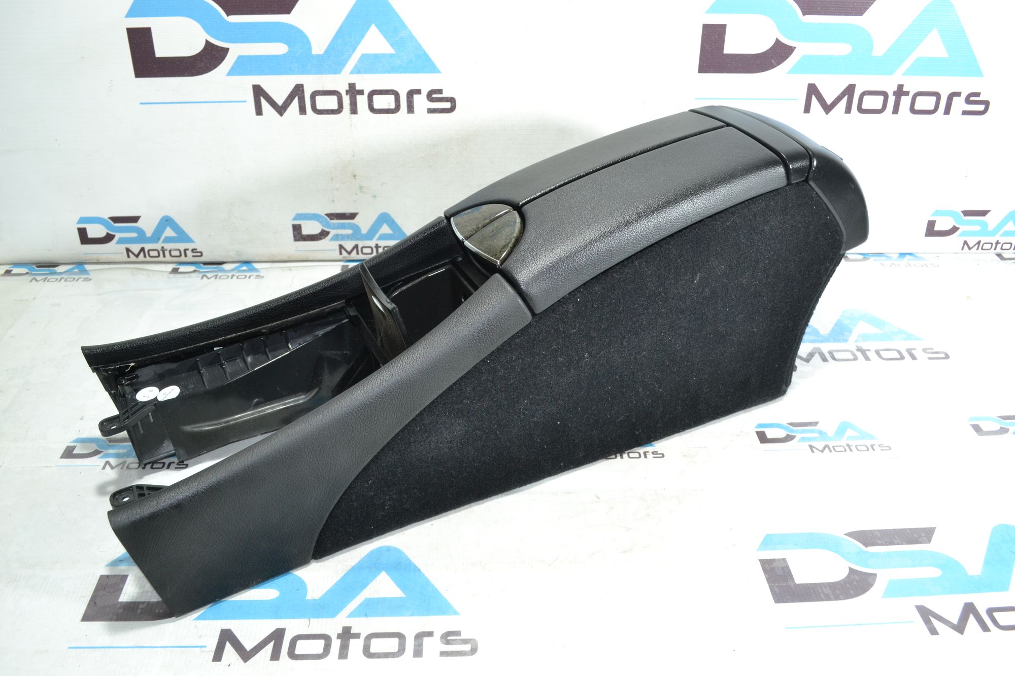https://ycs.partsauto.market/partsauto-images/thmbs/userImages/b7628e092085f1f91467af1afb6e7630/part/e7932e9f-73e0-497d-9b20-343ed3b7feef_1780926681578.jpg