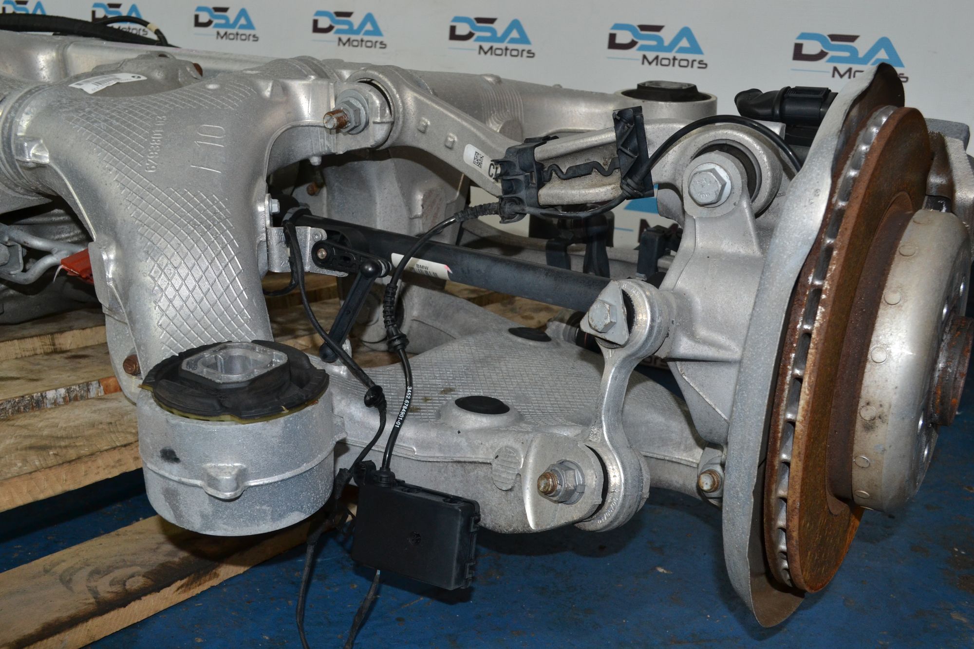 https://ycs.partsauto.market/partsauto-images/thmbs/userImages/b7628e092085f1f91467af1afb6e7630/part/e7e91845-c46a-41bb-9d8c-c94f2e38a421_1779439855481.jpg