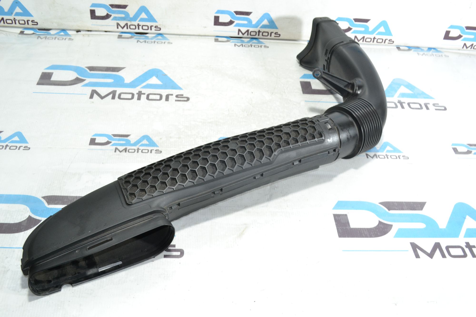 https://ycs.partsauto.market/partsauto-images/thmbs/userImages/b7628e092085f1f91467af1afb6e7630/part/e88e3762-2827-4c75-9d28-fb85b5e233fd_1779946577070.jpg