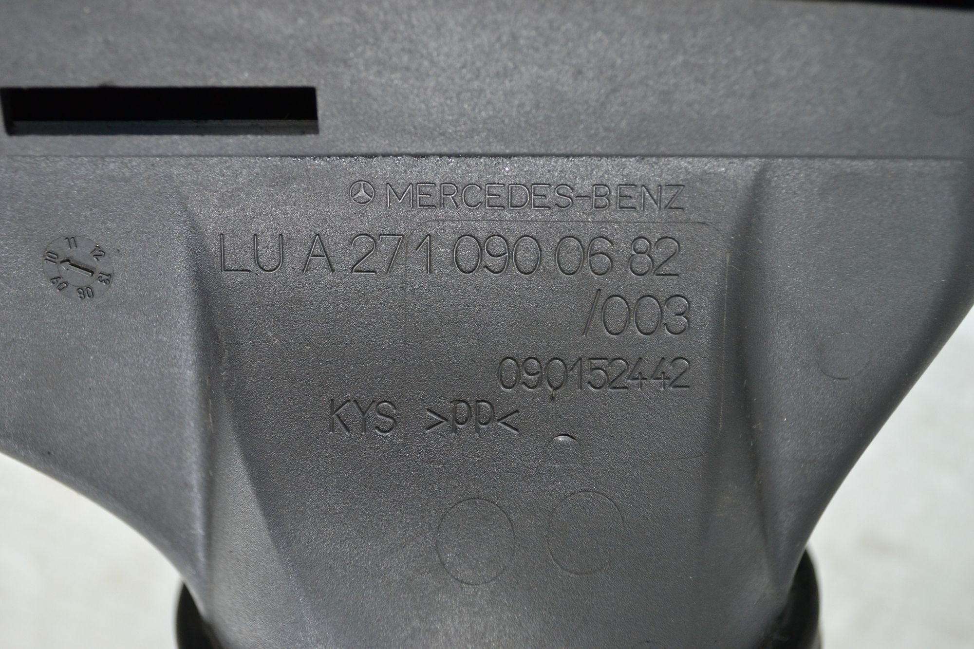 Патрубок воздушного фильтра Mercedes W204/W212, 2900 рублей, Кореновск