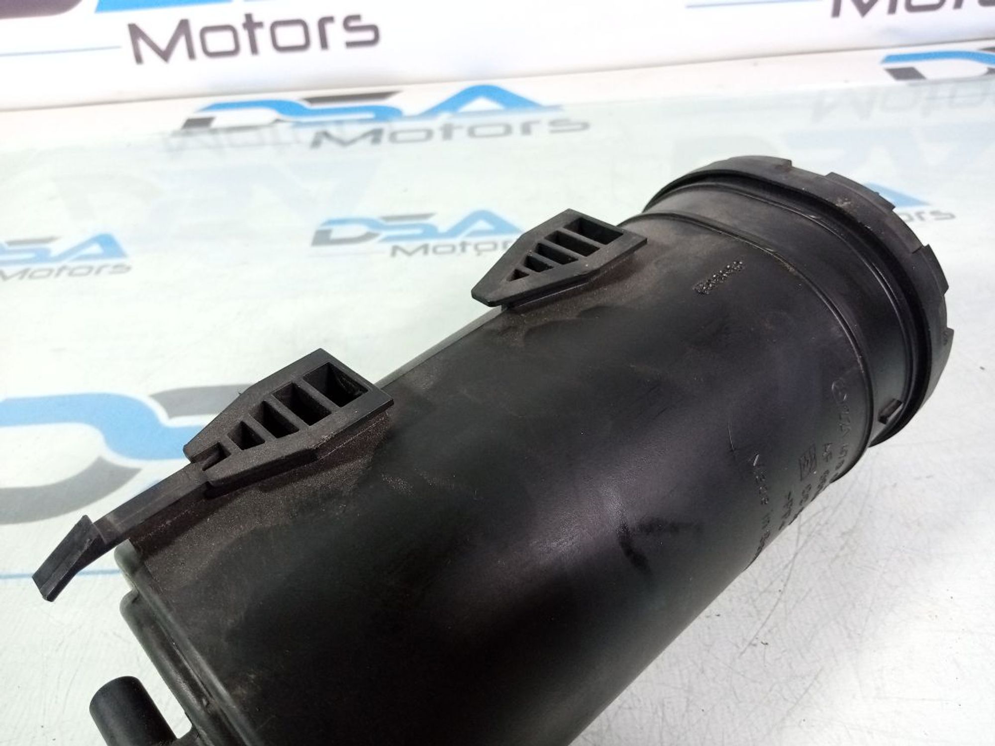 https://ycs.partsauto.market/partsauto-images/thmbs/userImages/b7628e092085f1f91467af1afb6e7630/part/e99629f8-b51c-4ca9-8f74-8b8dec80491f_1743173443930.jpg