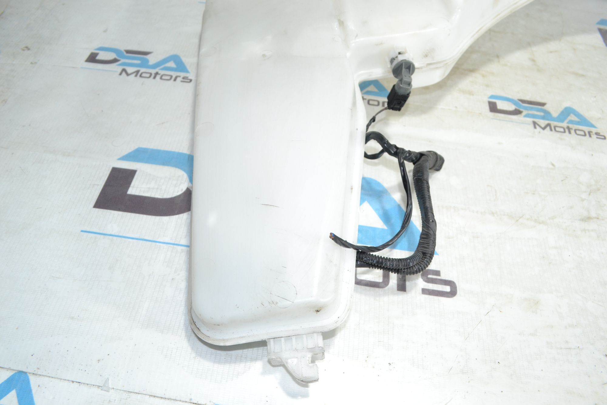 https://ycs.partsauto.market/partsauto-images/thmbs/userImages/b7628e092085f1f91467af1afb6e7630/part/ea3b85a2-1586-474b-a1d1-93e6d5675193_1781262456816.jpg