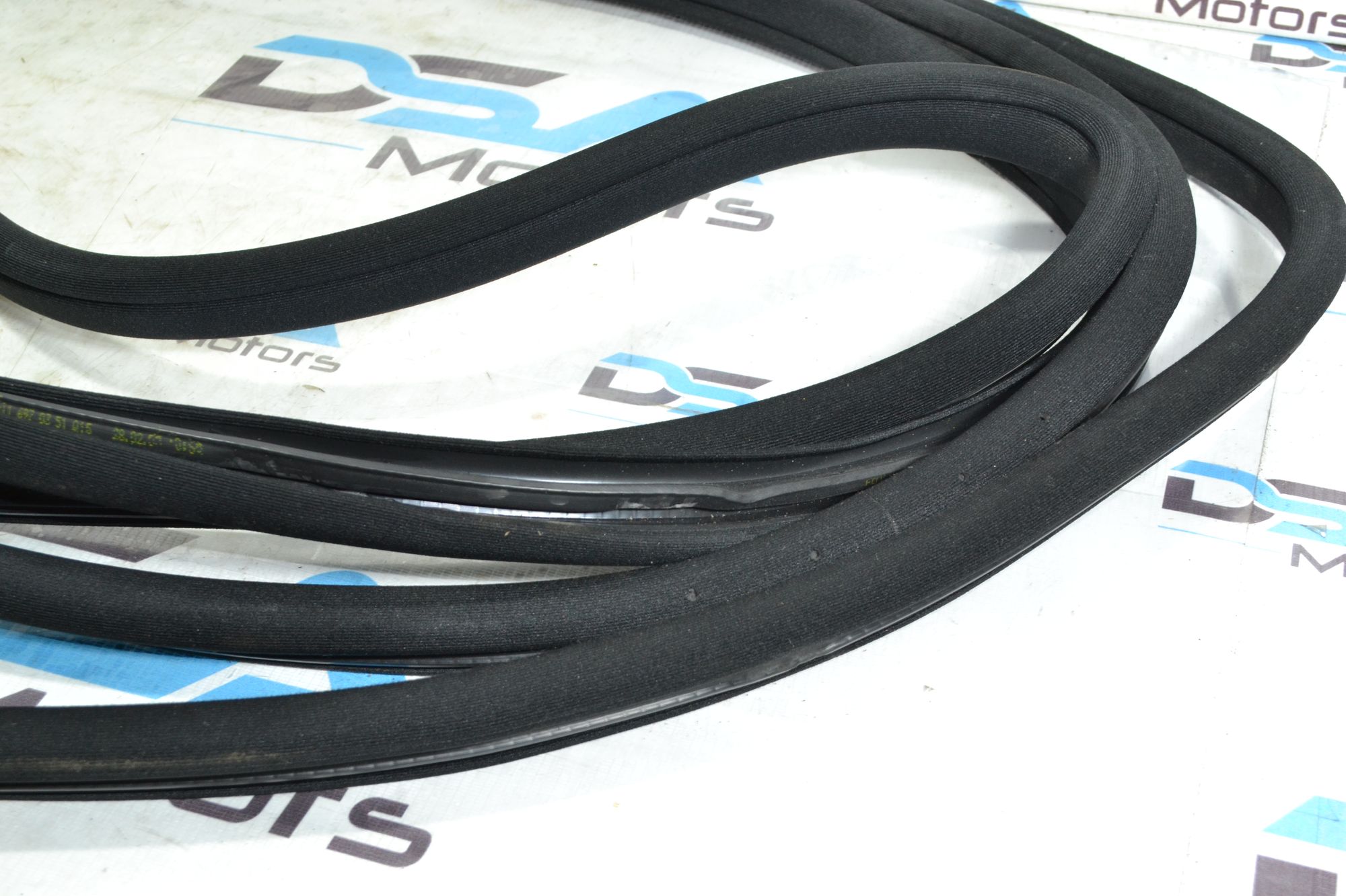 https://ycs.partsauto.market/partsauto-images/thmbs/userImages/b7628e092085f1f91467af1afb6e7630/part/ea463ff1-f81a-4e83-809e-362a2c63a5e2_1783060440110.jpg