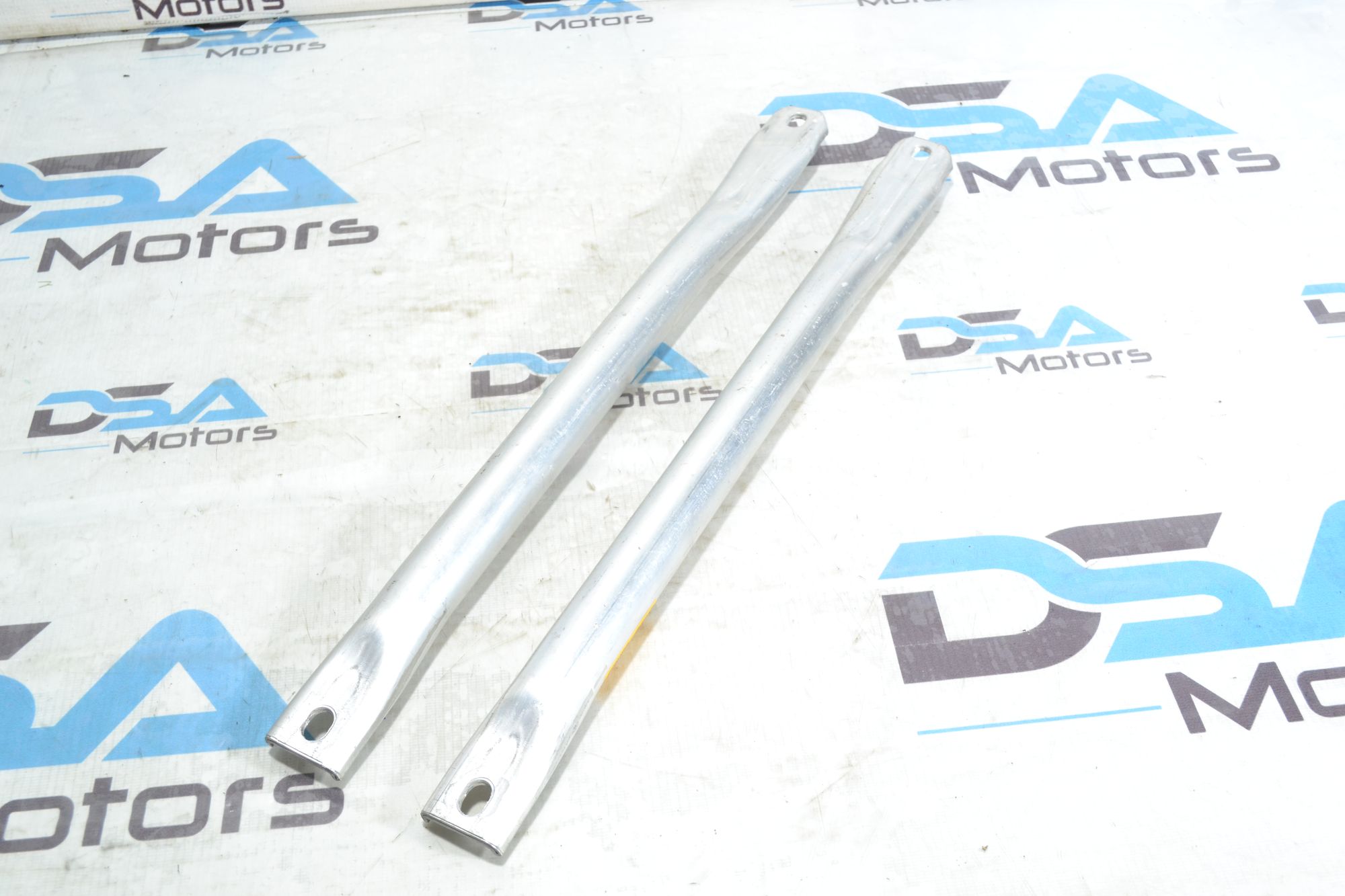 https://ycs.partsauto.market/partsauto-images/thmbs/userImages/b7628e092085f1f91467af1afb6e7630/part/ebc76bc0-67b9-4025-b794-ce00bface866_1780561317430.jpg