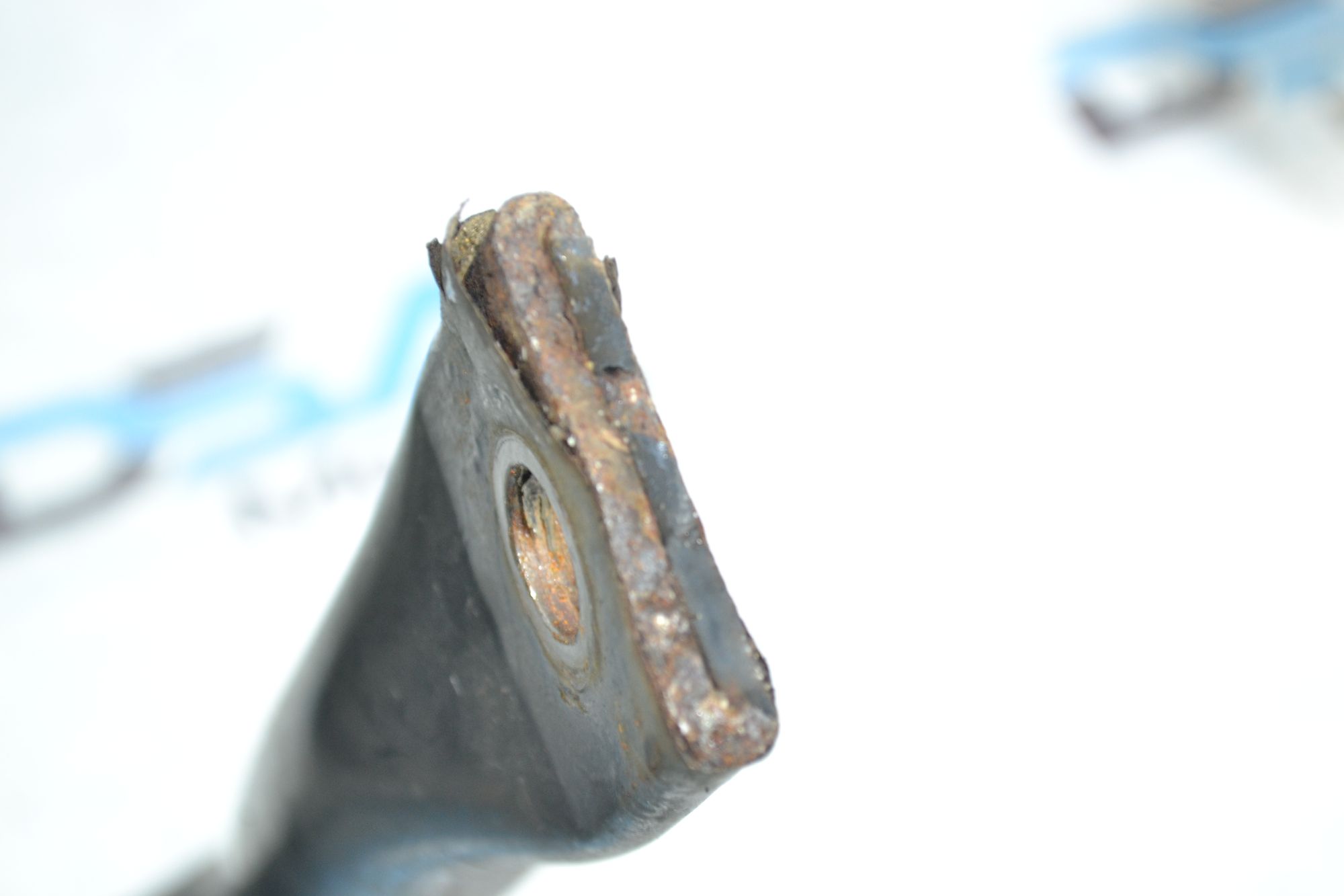 https://ycs.partsauto.market/partsauto-images/thmbs/userImages/b7628e092085f1f91467af1afb6e7630/part/ebfeebfb-fe30-4b36-bcc2-2686981b24ac_1780316410428.jpg