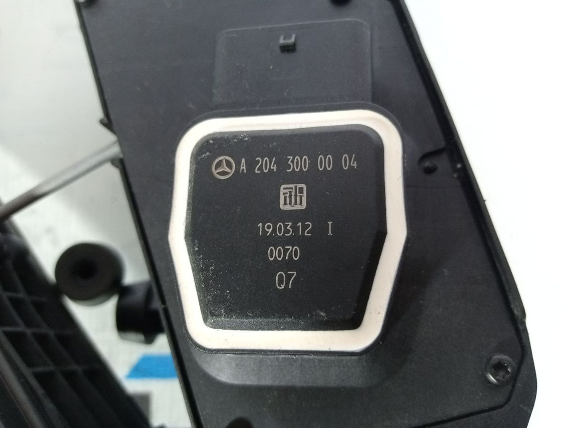 https://ycs.partsauto.market/partsauto-images/thmbs/userImages/b7628e092085f1f91467af1afb6e7630/part/ec43d290-53af-4025-a789-44a2cb16e428_1740677102846.jpg
