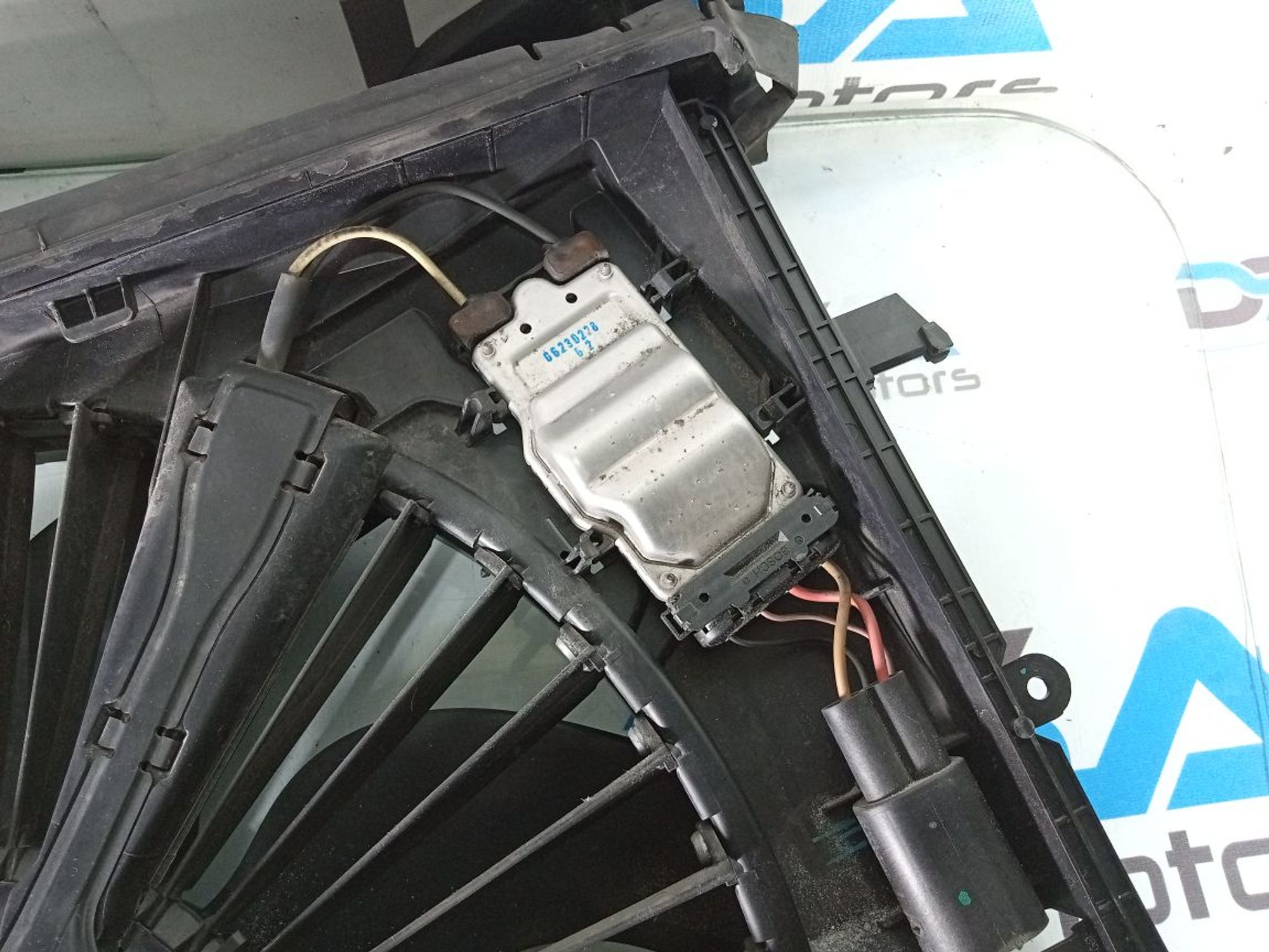 https://ycs.partsauto.market/partsauto-images/thmbs/userImages/b7628e092085f1f91467af1afb6e7630/part/ecd22b08-e227-43bc-b16d-5c512fcf77af_1734111592549.jpg